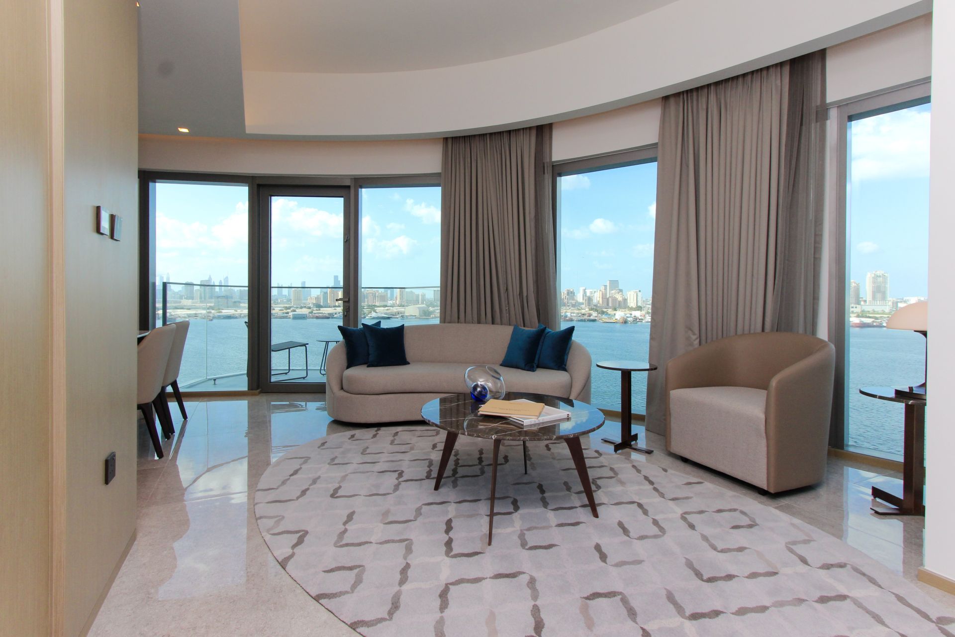 Water View | Luxury Apartment | Vacant Now
