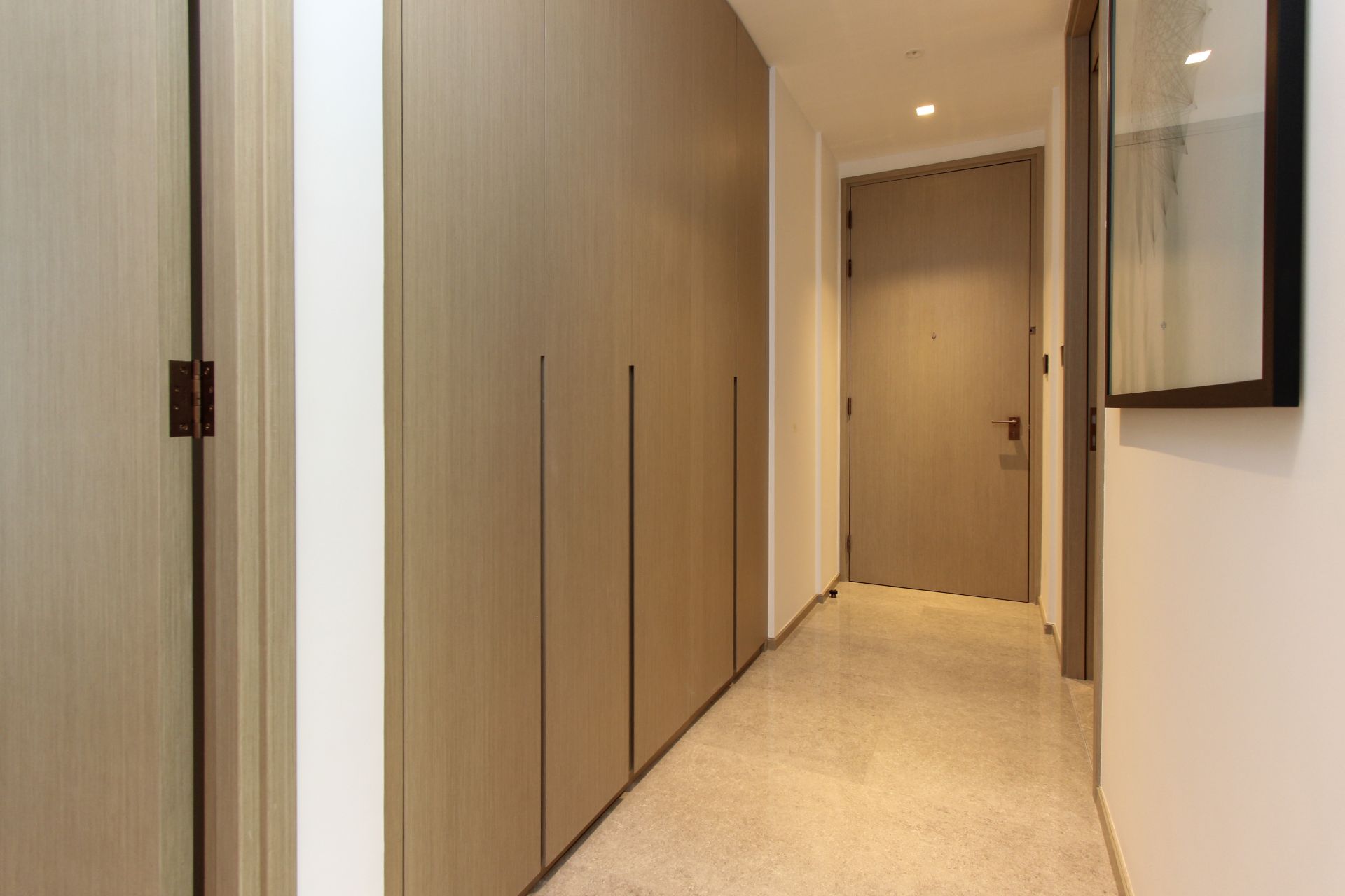 Water View | Luxury Apartment | Vacant Now