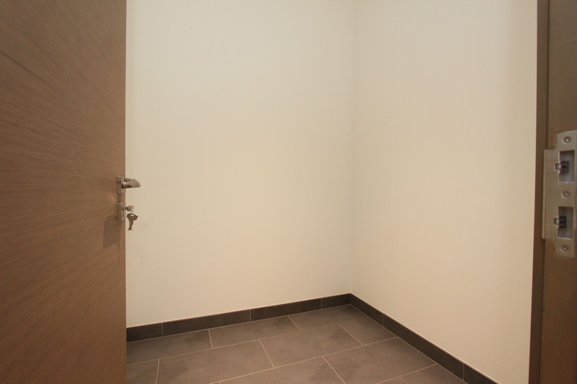Full Lagoon and Downtown View | Genuine Resale