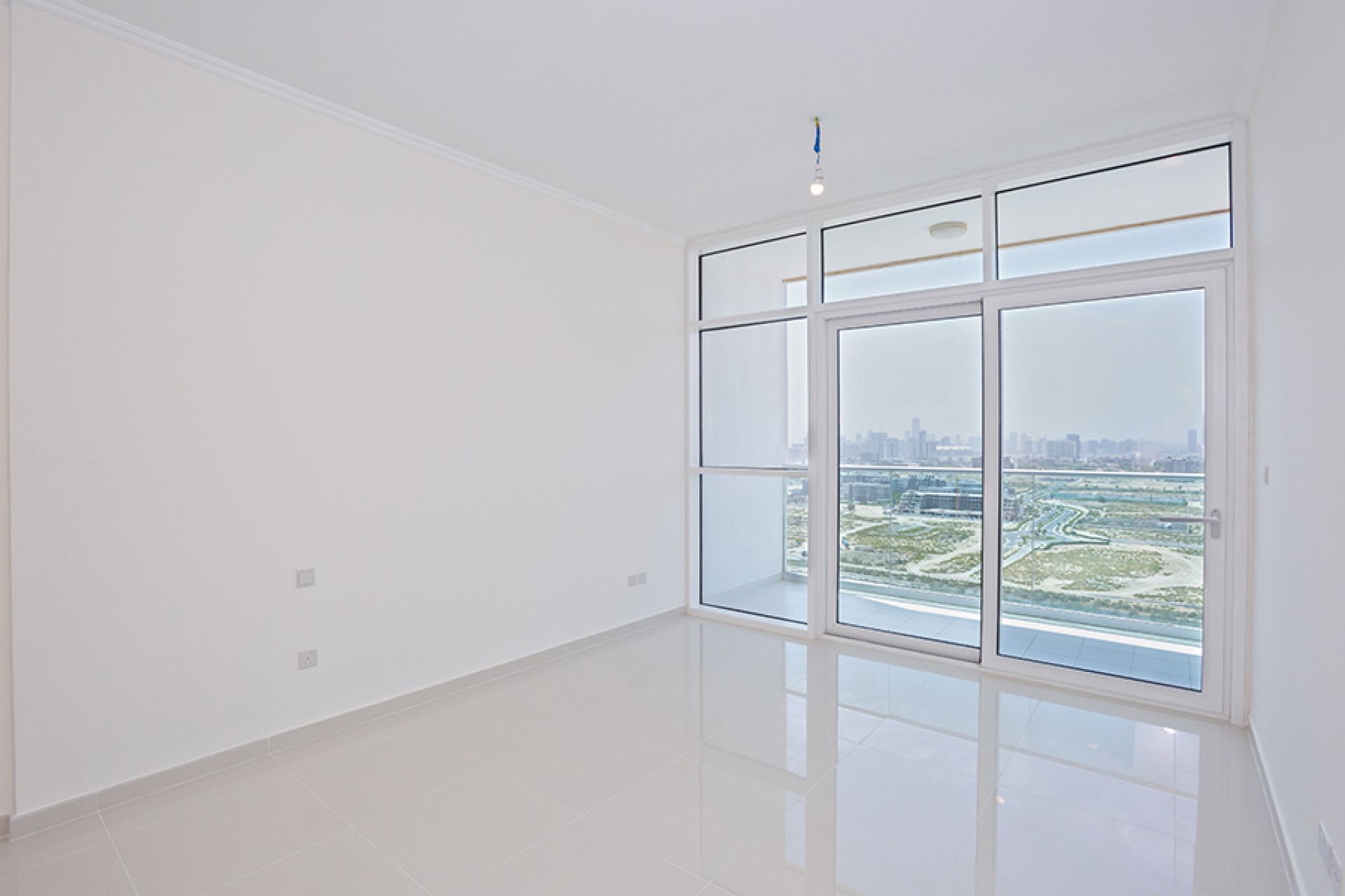 SPACIOUS | UNFURNISHED | VACANT SOON