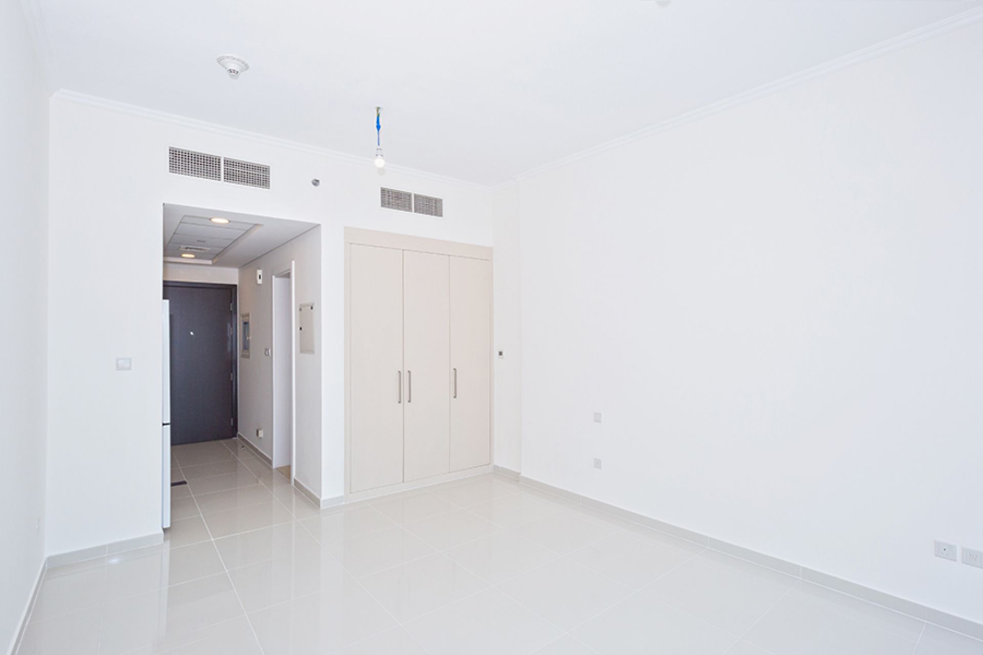 SPACIOUS | UNFURNISHED | VACANT SOON