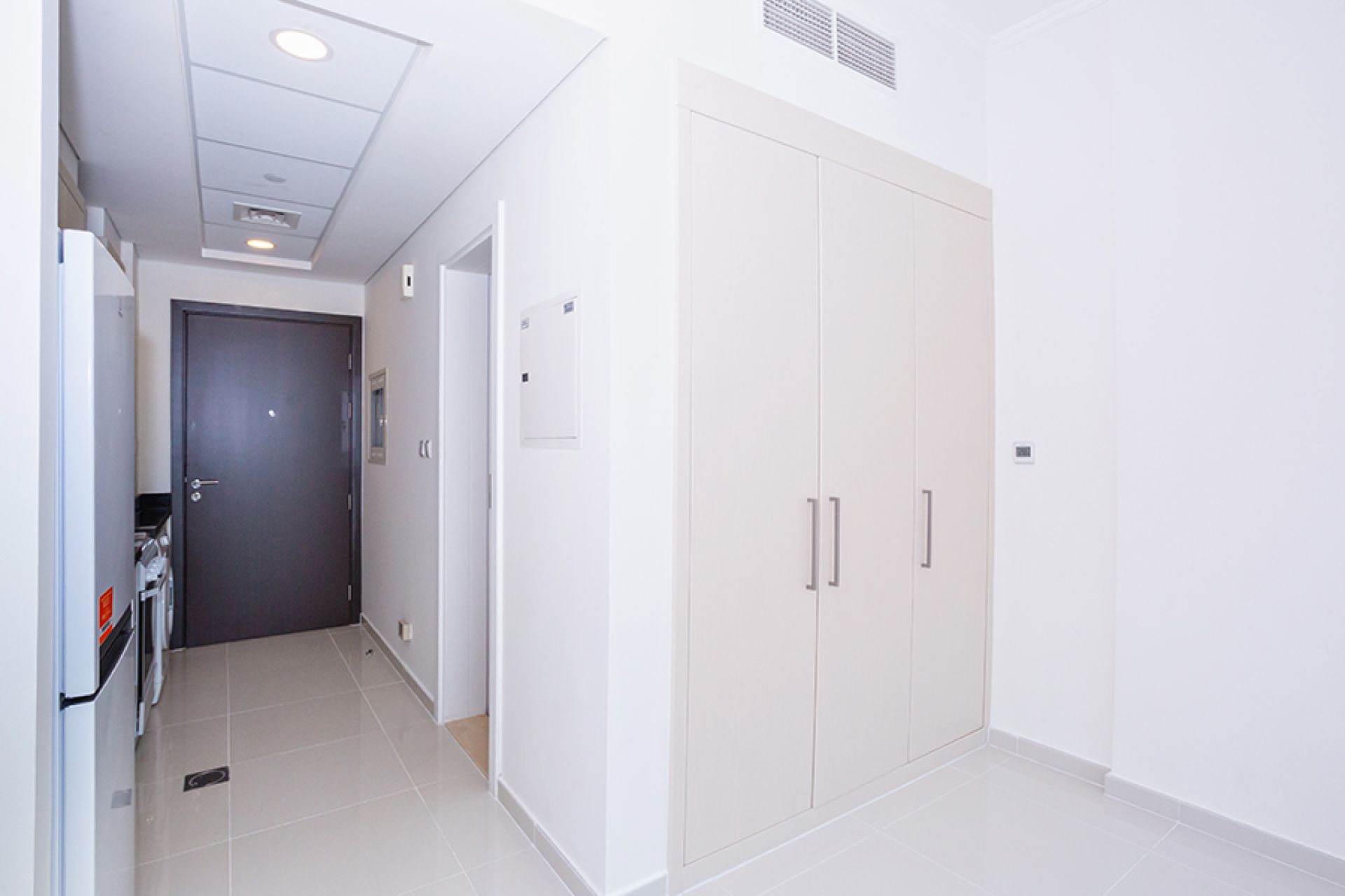 SPACIOUS | UNFURNISHED | VACANT SOON