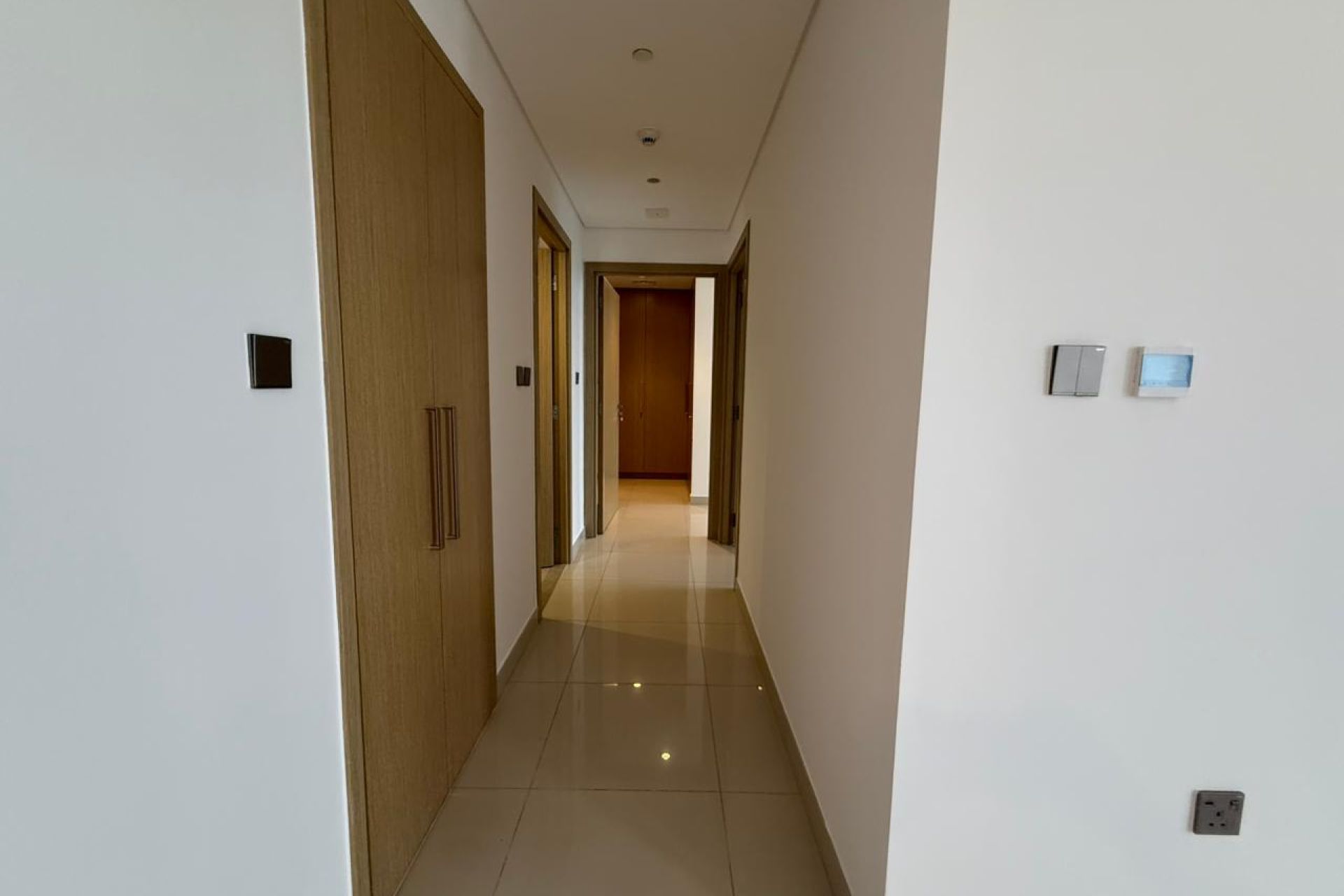 Vacant | Canal View | Mid floor