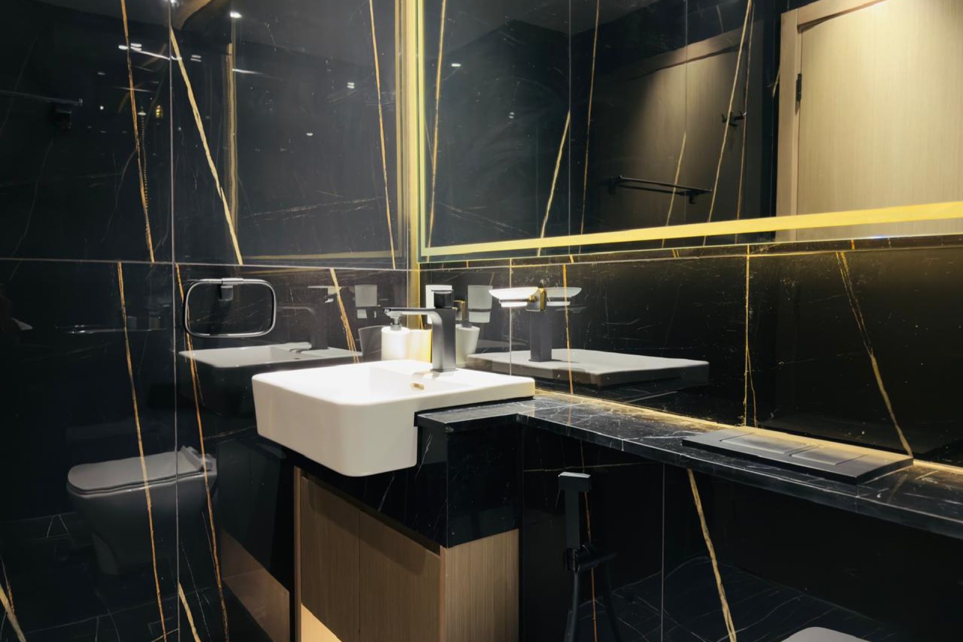 Fully Furnished | Mid Floor | Vacant
