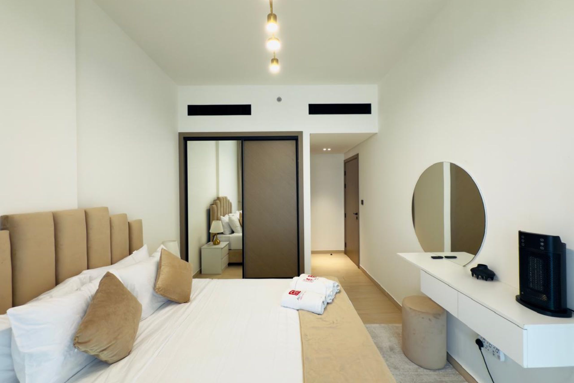 Fully Furnished | Mid Floor | Vacant