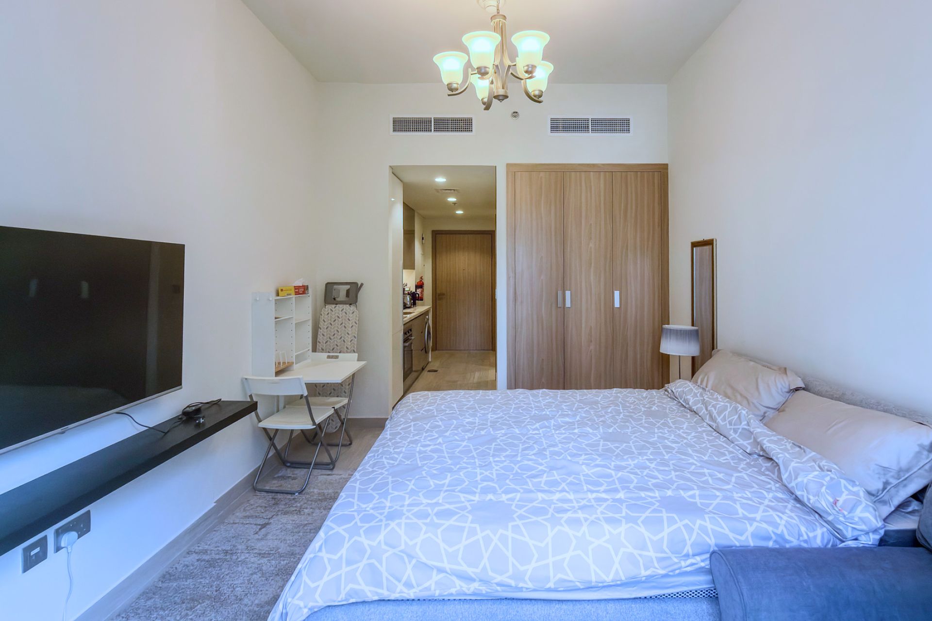 Fully Furnished | Balcony | Chiller Free