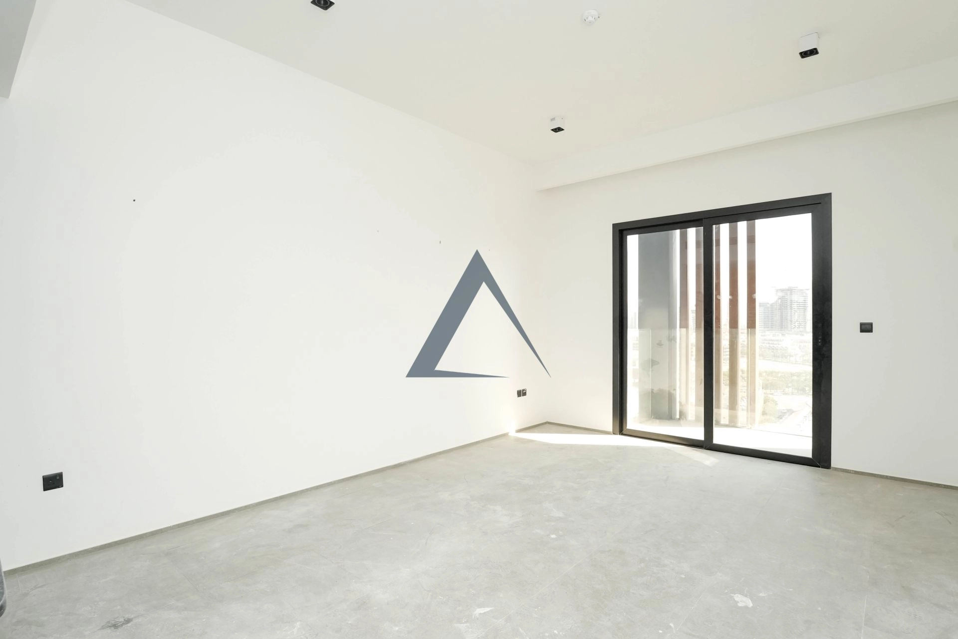 Modern Apartment | Ready to Move | Prime Location