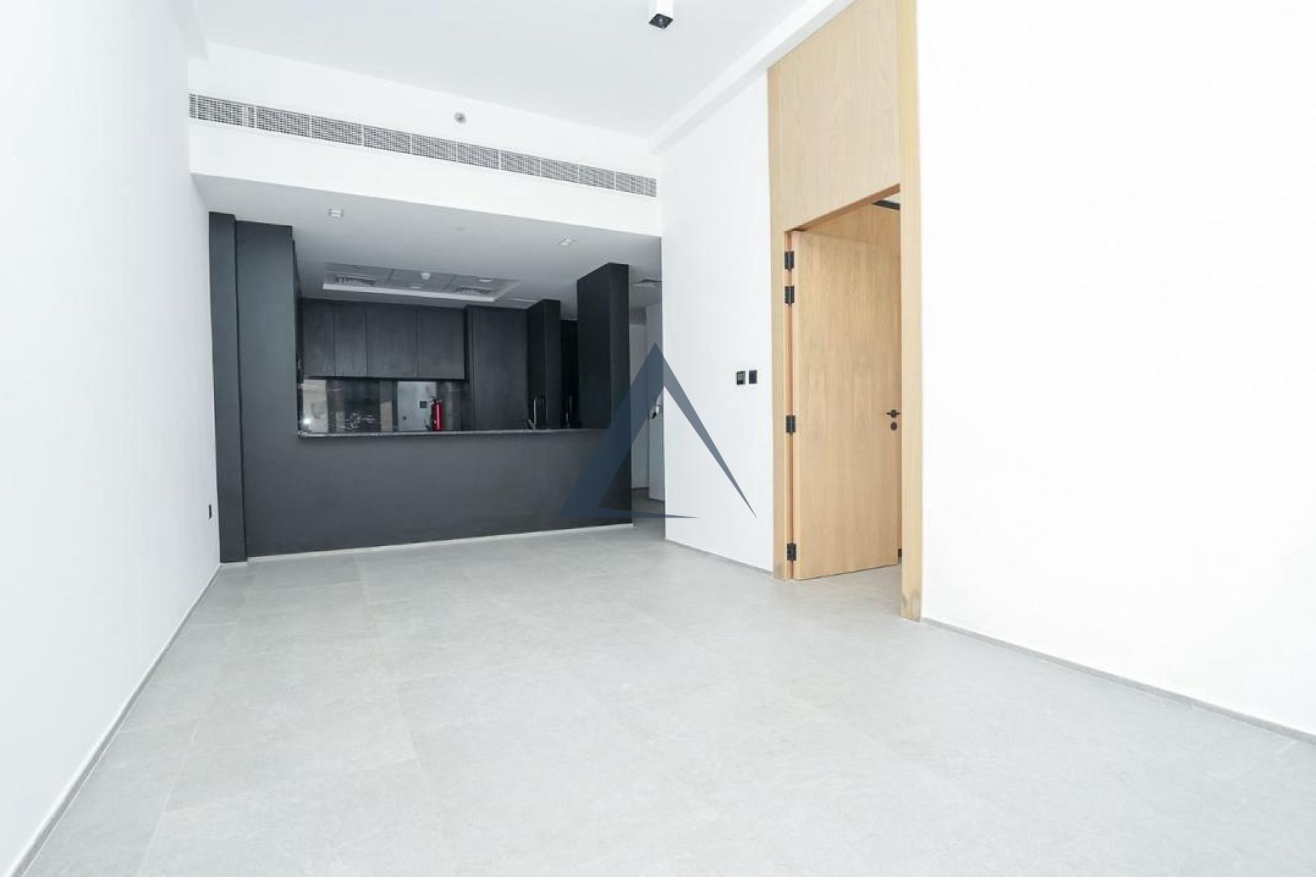 1 BHK with Jacuzzi | Prime Location | Ready to Move In