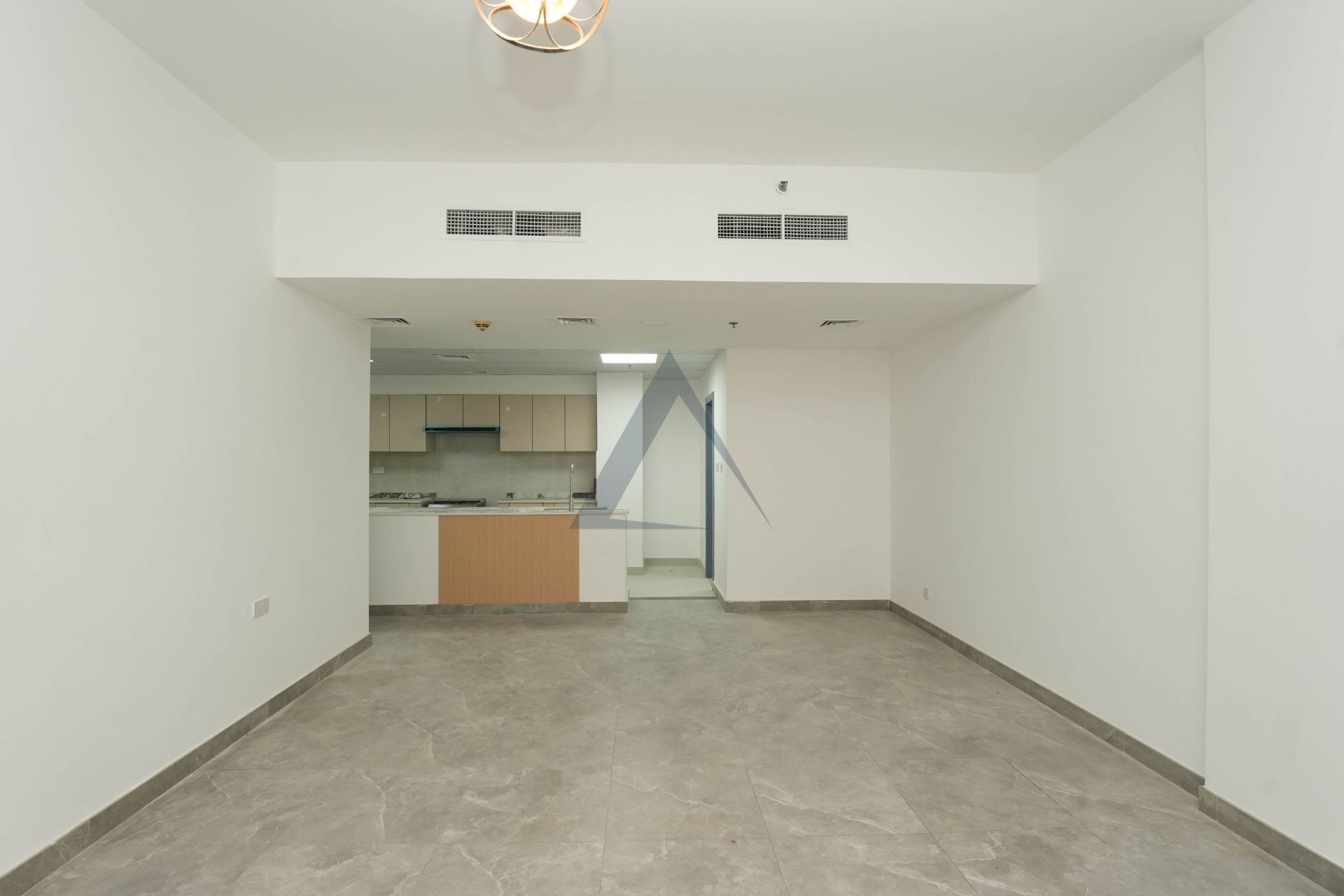 Vacant | Spacious | Prime location