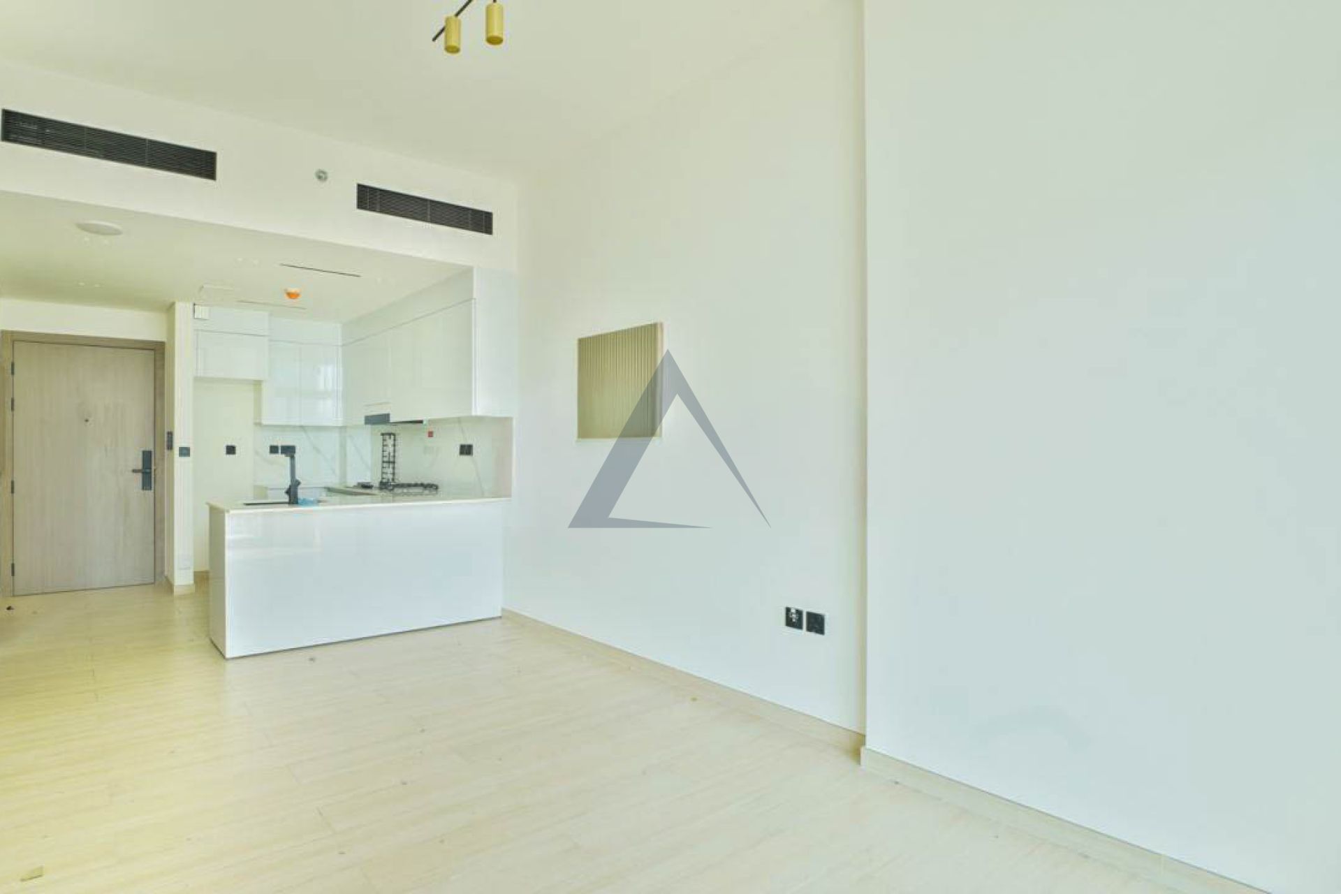 1 Bedroom | Community View | Next To Exit