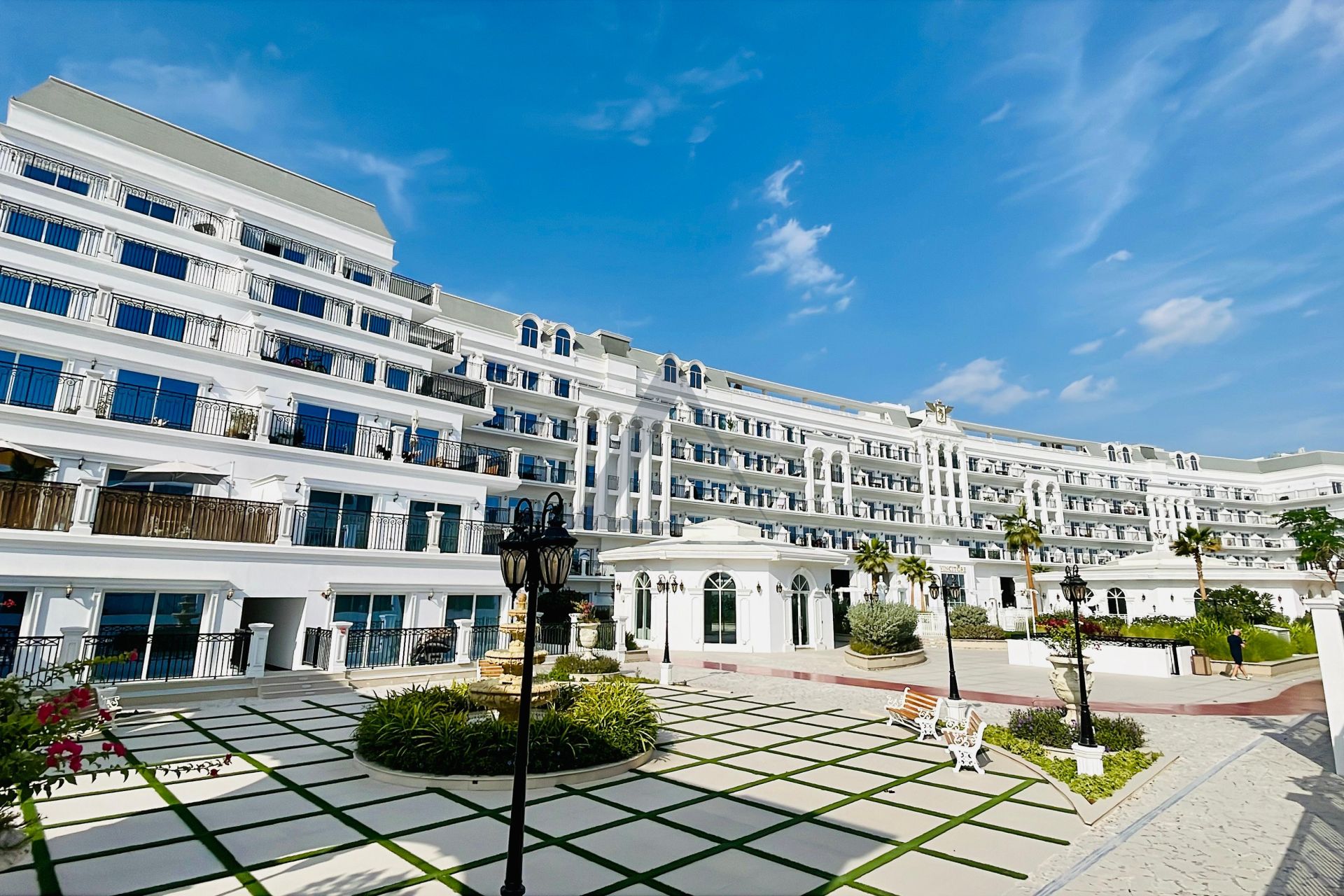 1 BEDROOM I Liesure Deck View I Premium