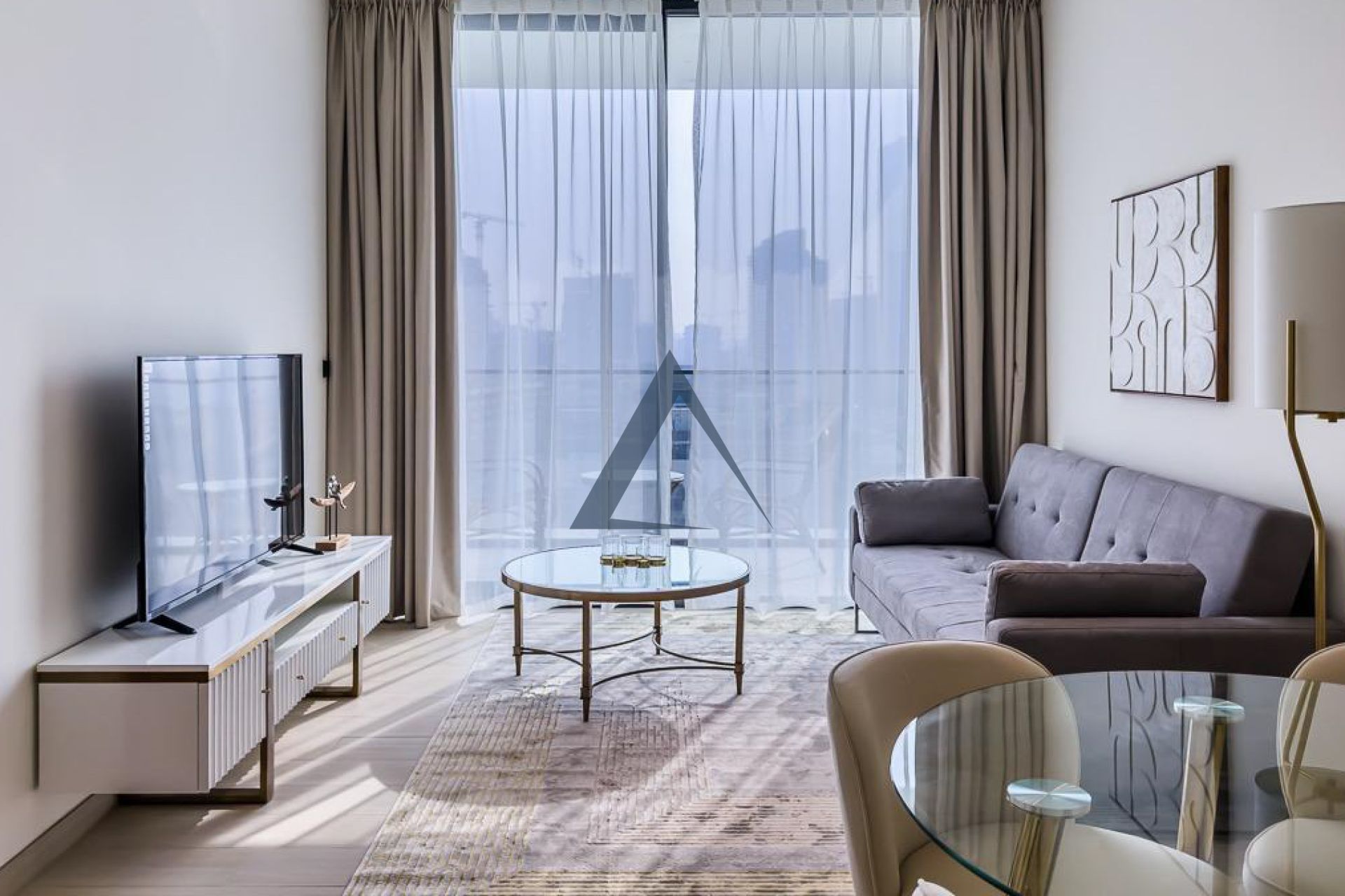 Fully Furnished - Luxruy Living - Pool View