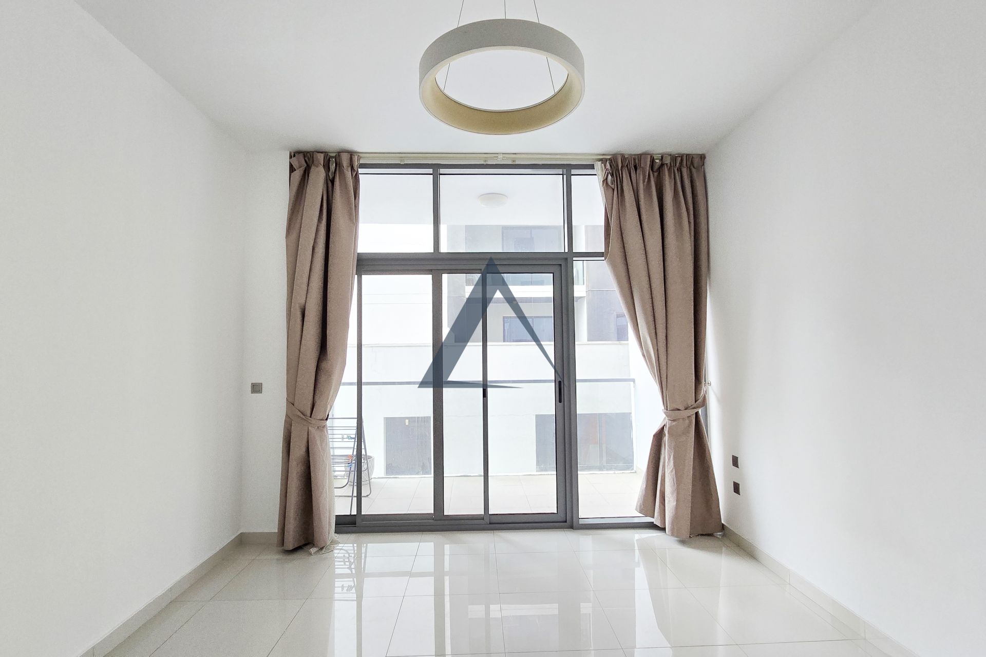 Spacious Sudio | Vacant | Ready To Move