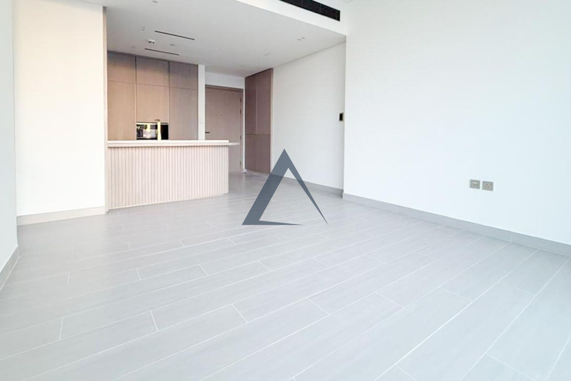 Modern | Brand new | L shape Balcony