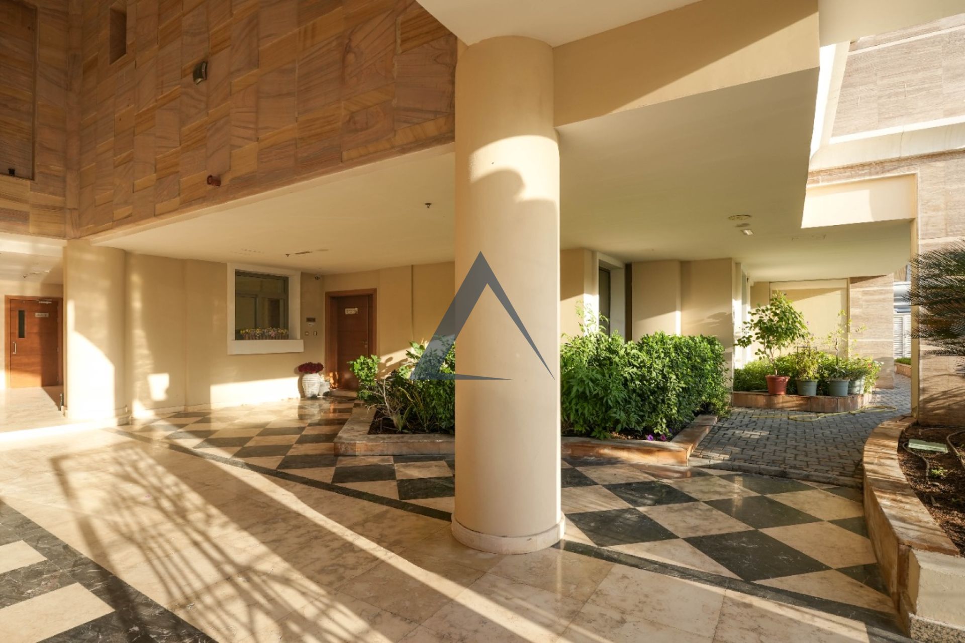 A Unique Layout 2BR_Duplex Extra Spacious Private Enterance