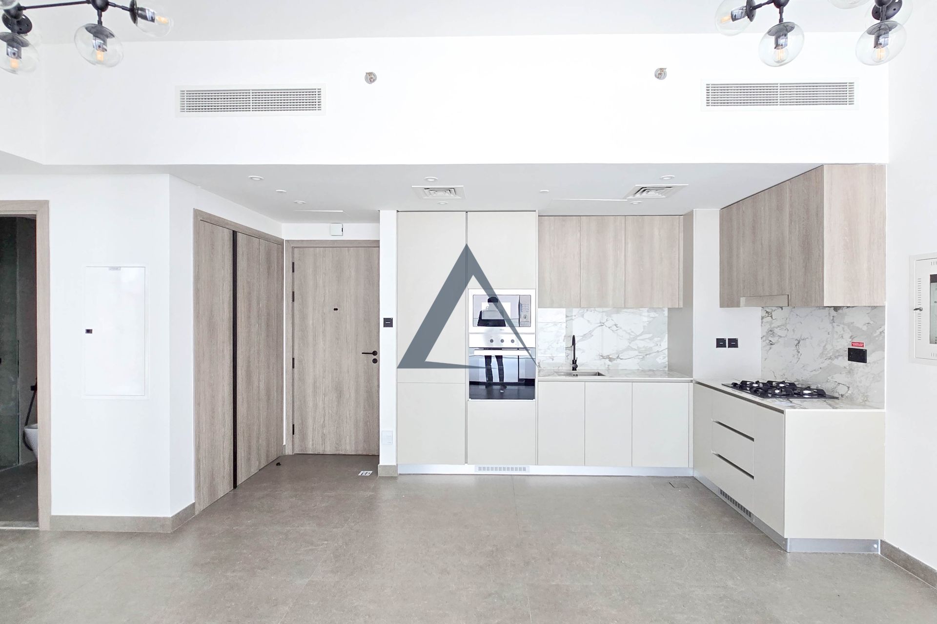 Spacious 1BR | Vacant | Unfurnished