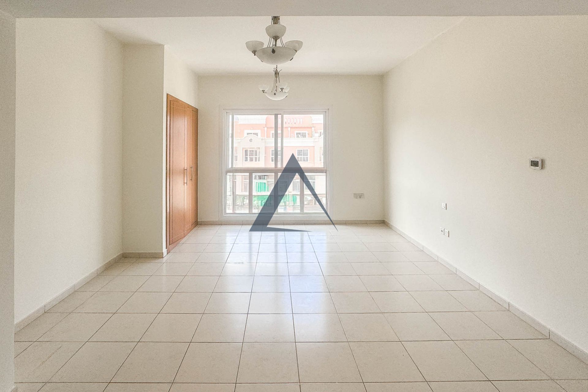 Exclusive Studio | Community View | Smart Investment