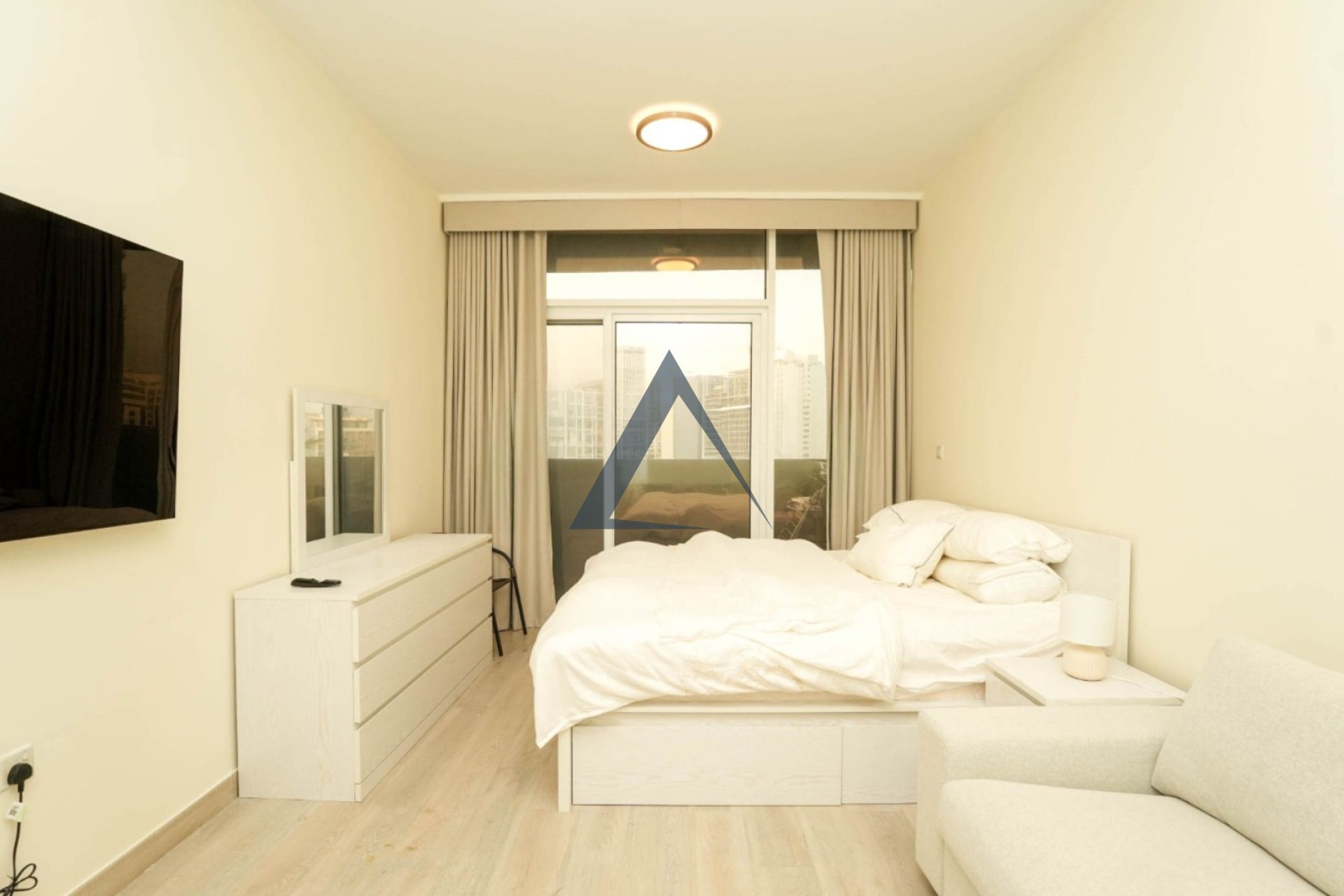 Modern Studio | Smart Layout | Prime Business Bay | Resale