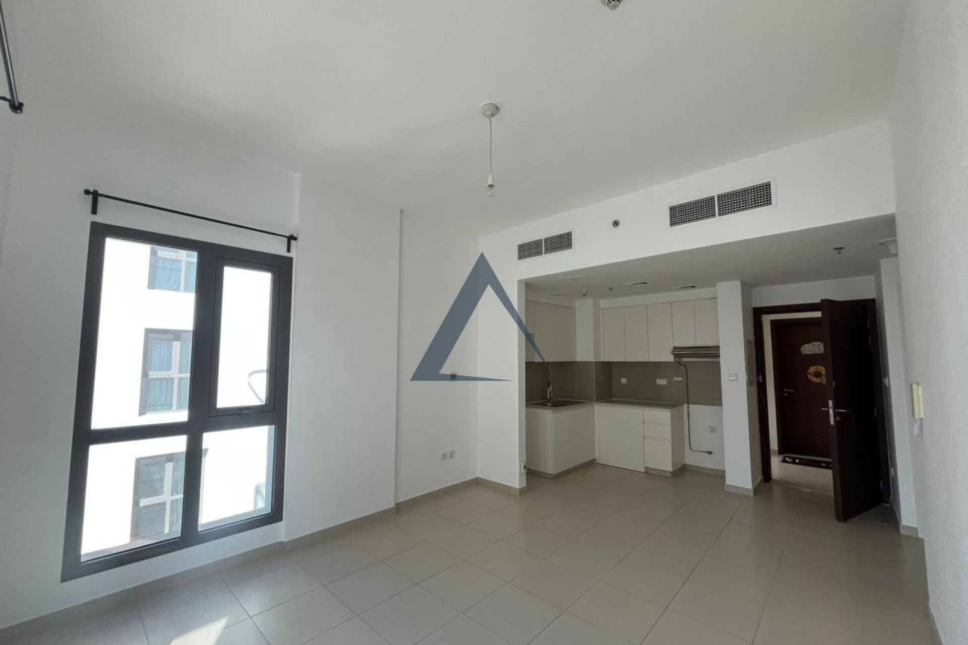 Spacious 1BR | Modern Living | Unfurnished