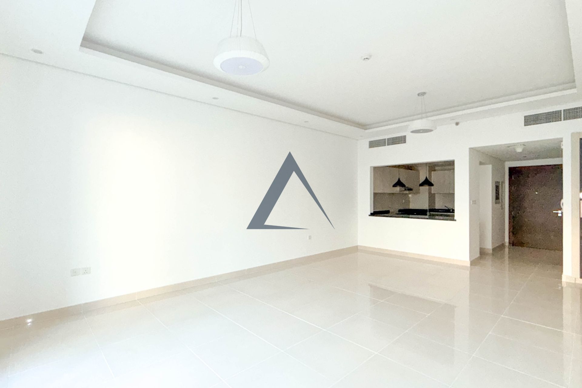 Spacious | Kitchen appliances | Ready to Move