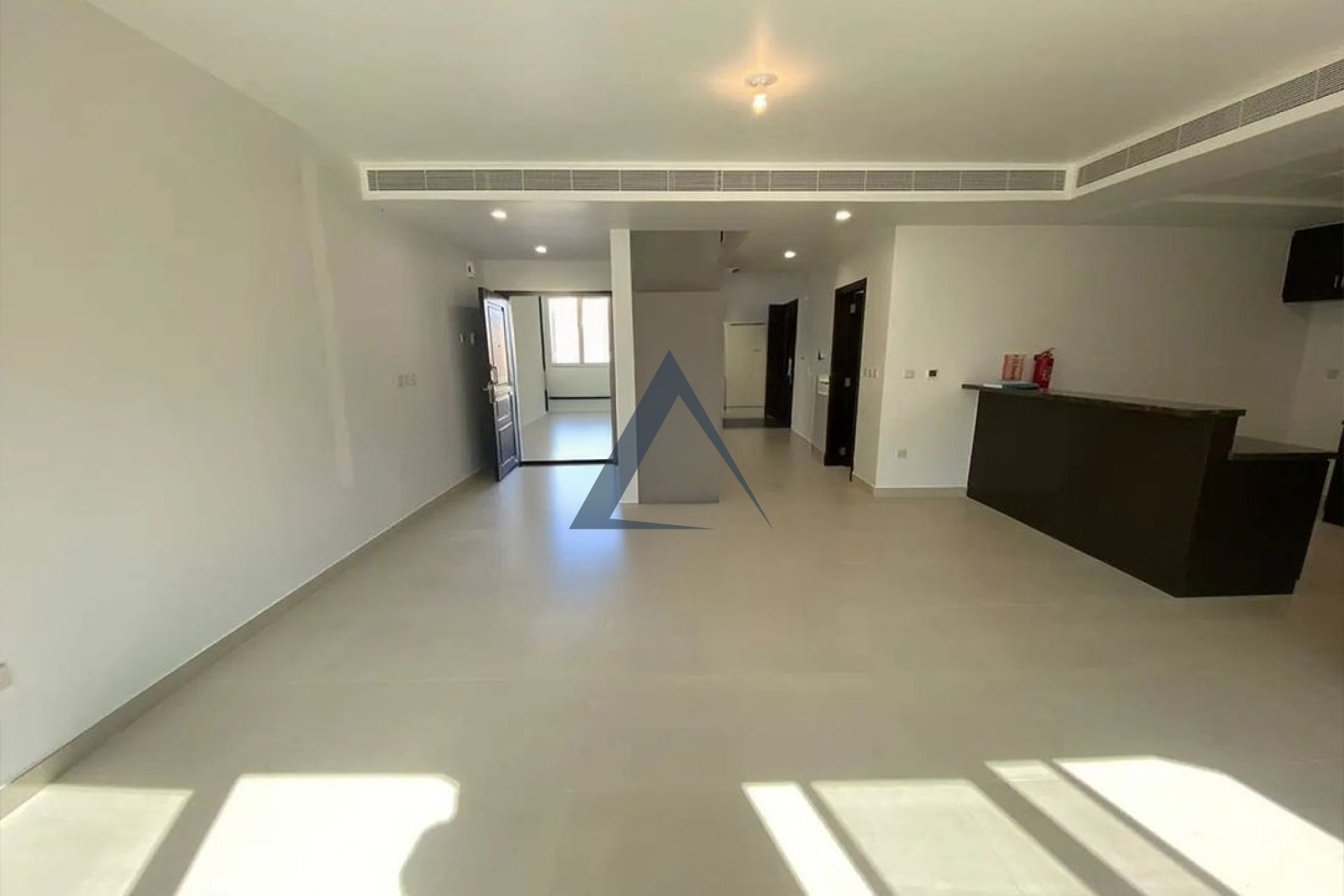 Mediterranean-Style 3BR Townhouse | Prime Family Community