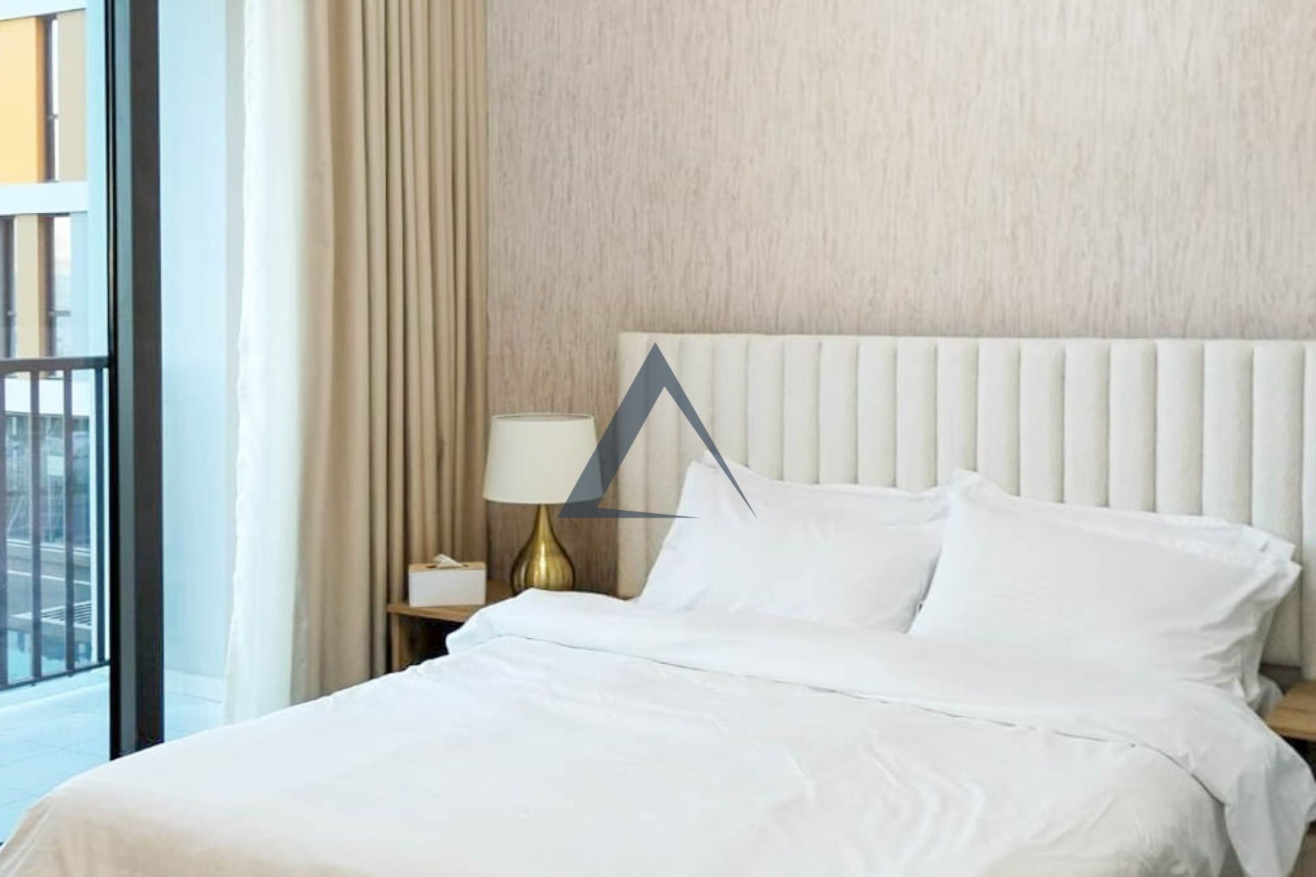 FULLY FURNISHED 1BR | TERRACE | COMMUNITY VIEW