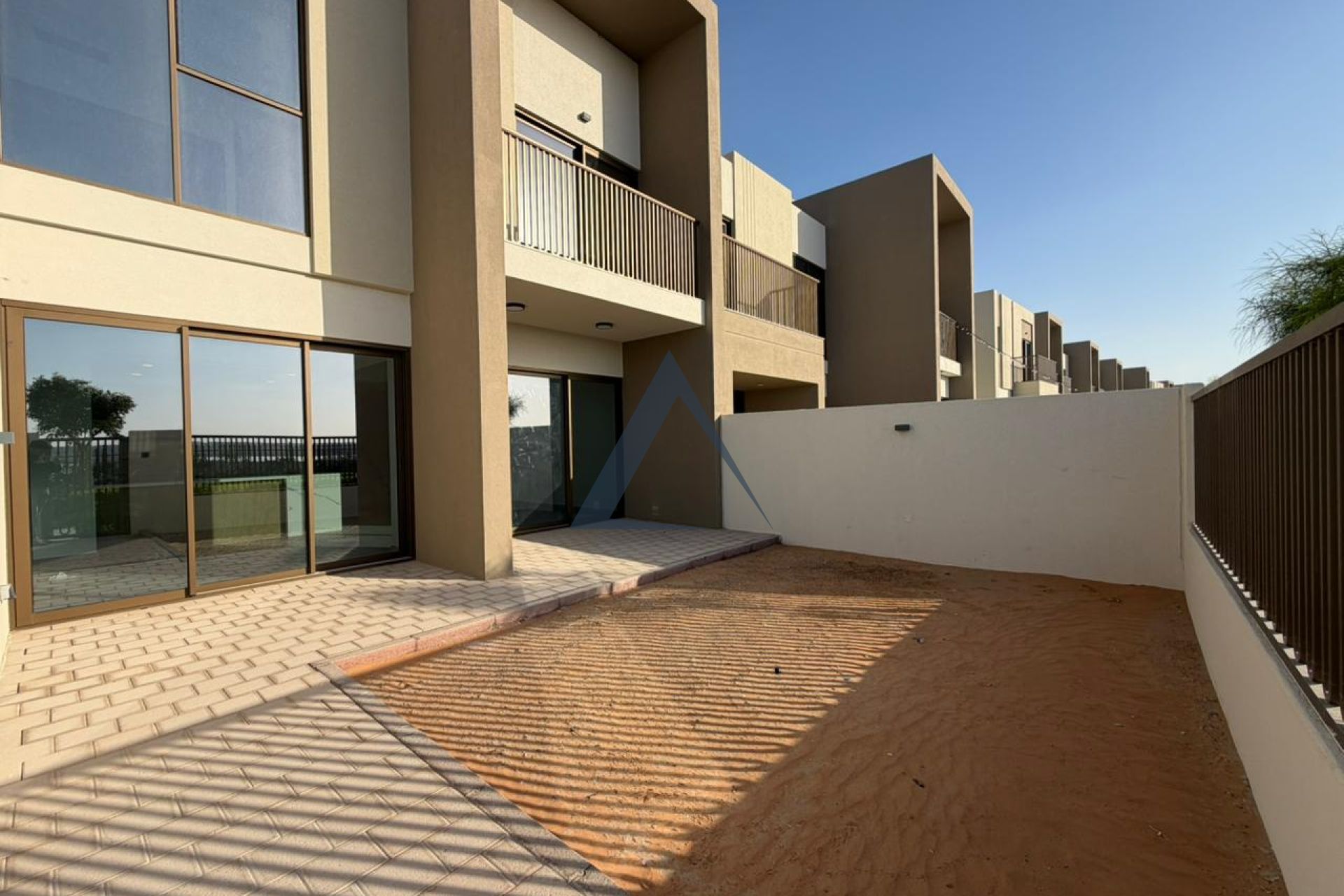 Spacious 3BR Townhouse | Private Garden | Villanova