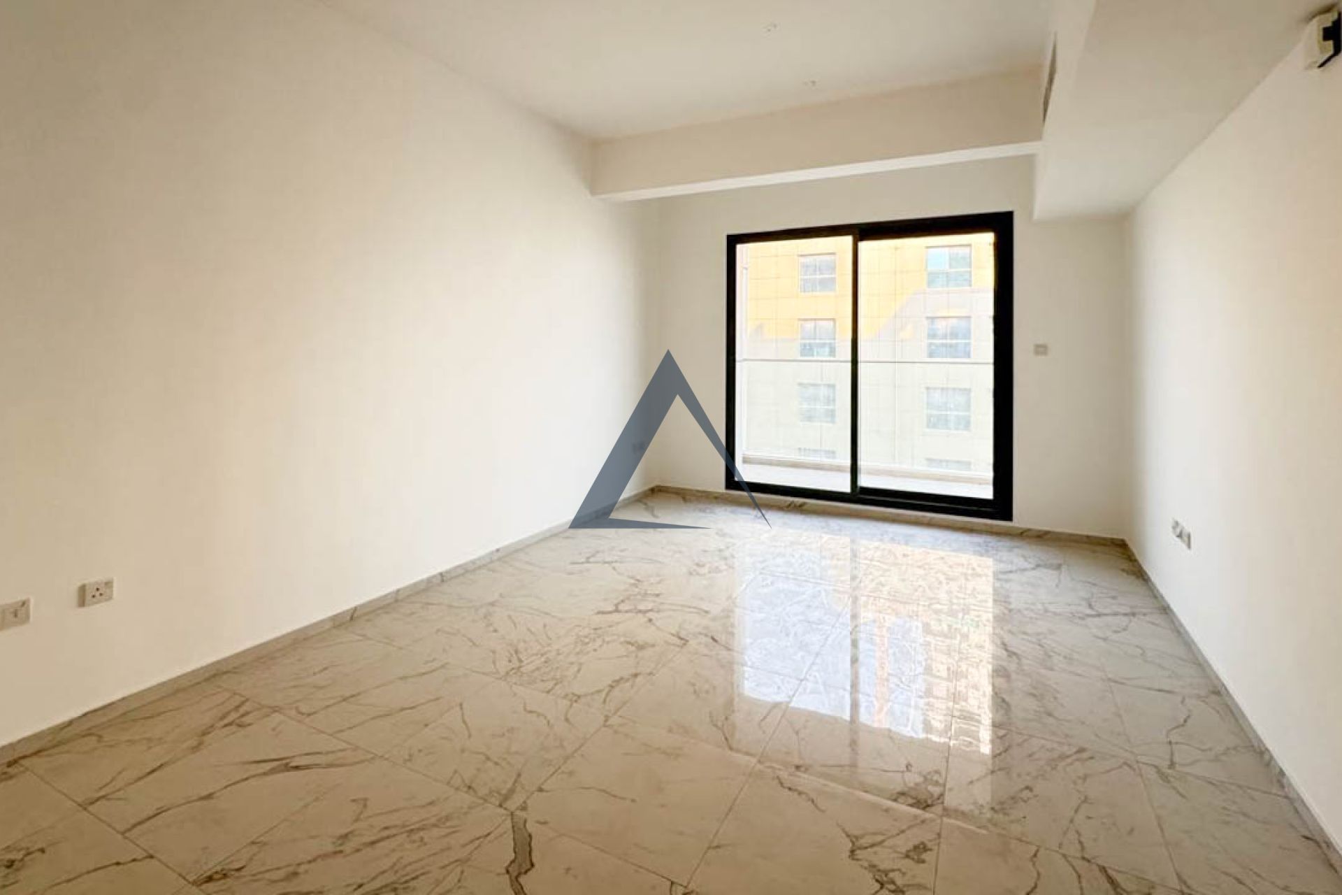 Spacious 1 BR | Vacant | Ready to MOve