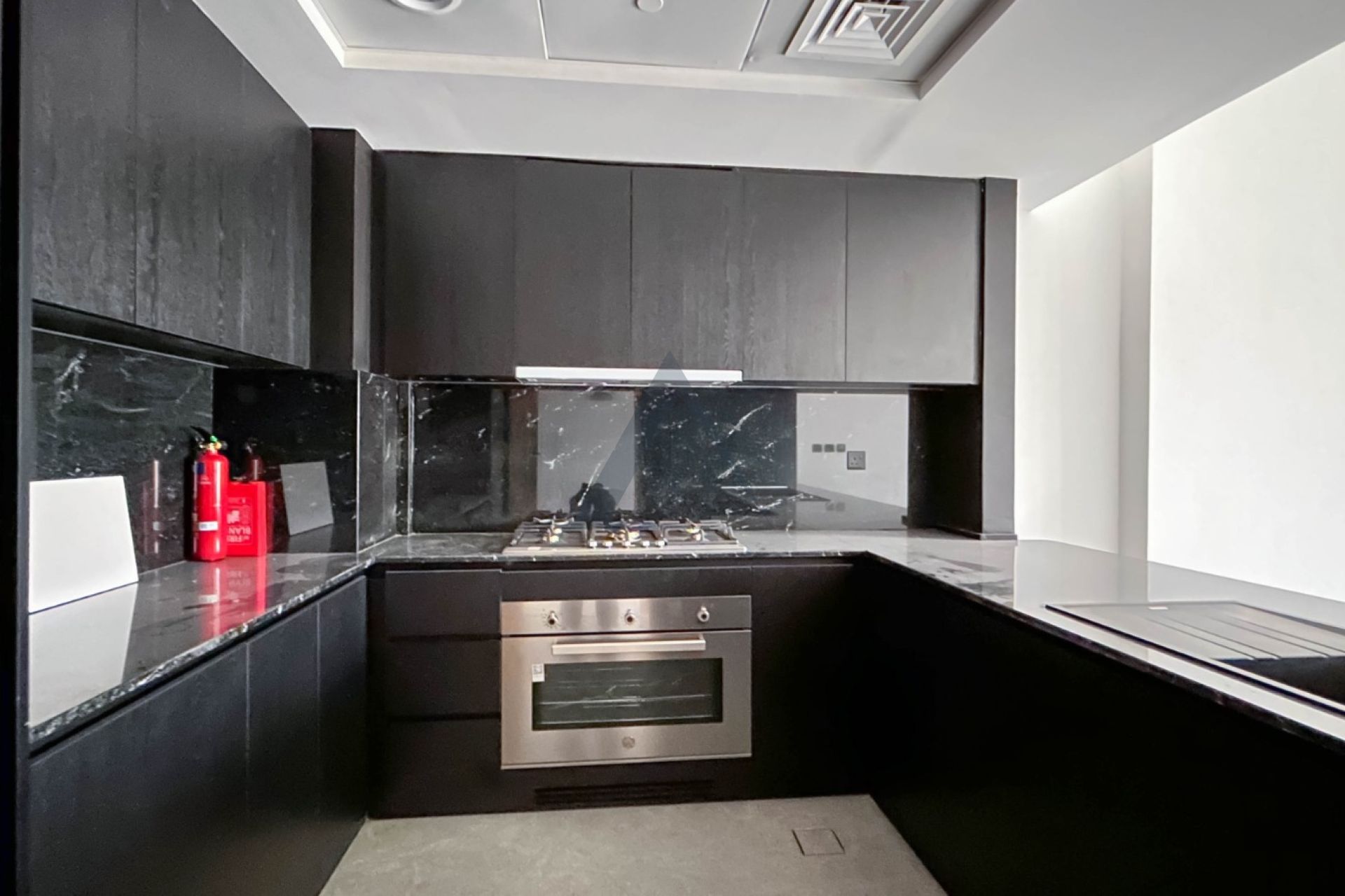 Stunning 2 B/R | Spacious | Ready to Move