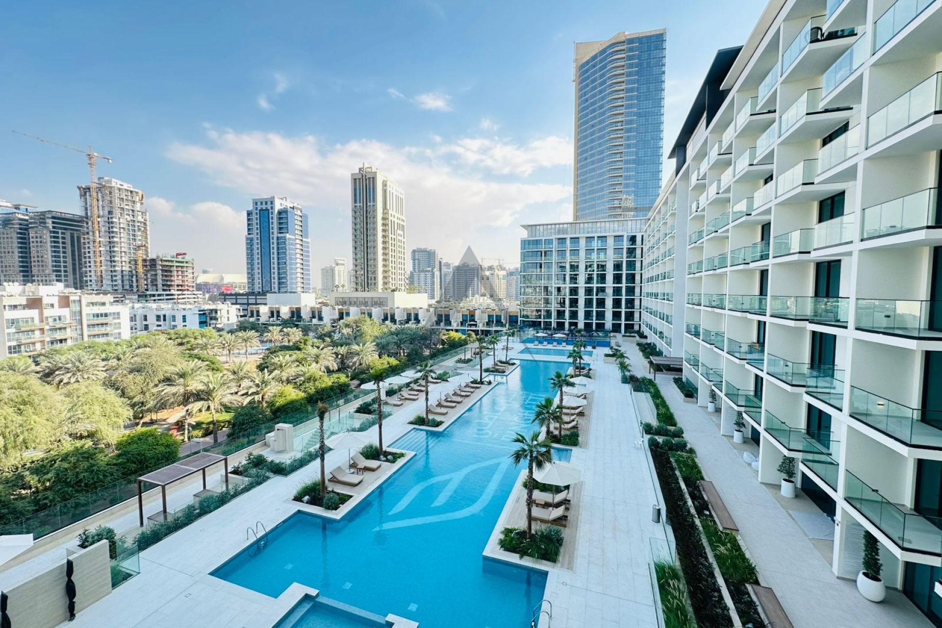 Luxurious 1 BHK| Bright & Spacious| Brand New