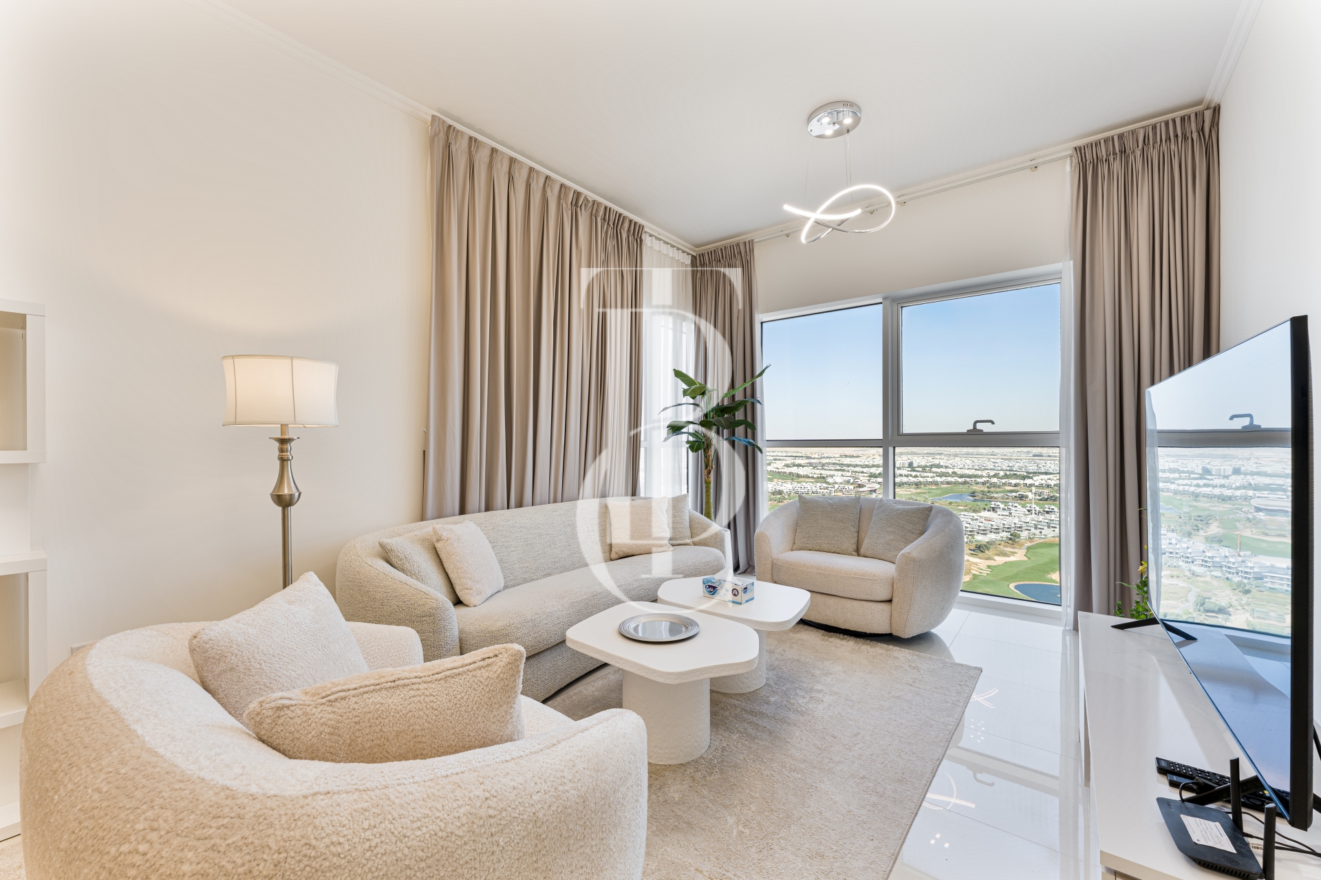 Corner Unit | Vacant on Transfer | Golf Views