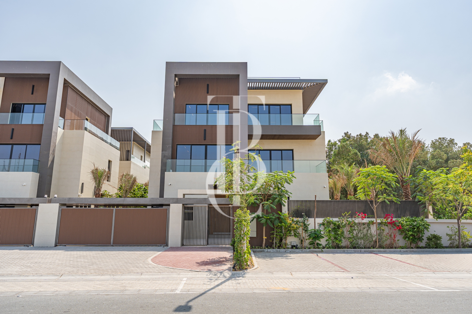 Ultra Luxury | 8 BR Mansion with Racecourse Villas