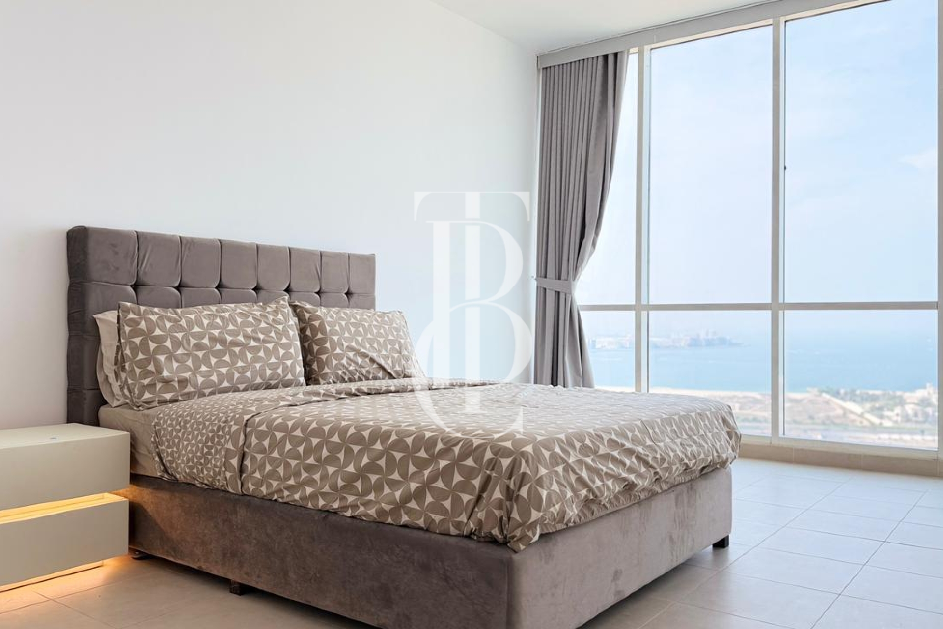 Sophisticated Modern Fully Furnished Home