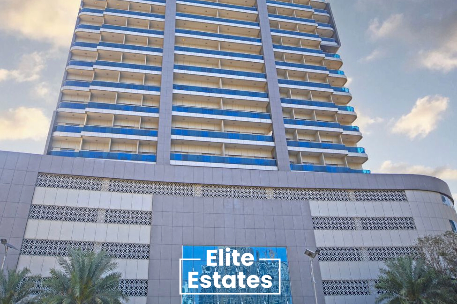 Bright Studio | Best Amenities | 4 Cheques