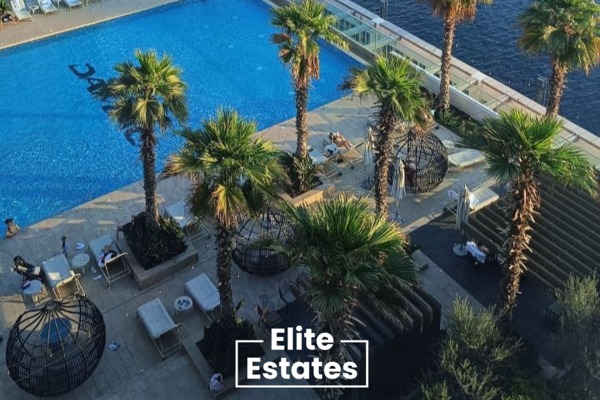 Canal View | Near Dubai Mall | Mid floor