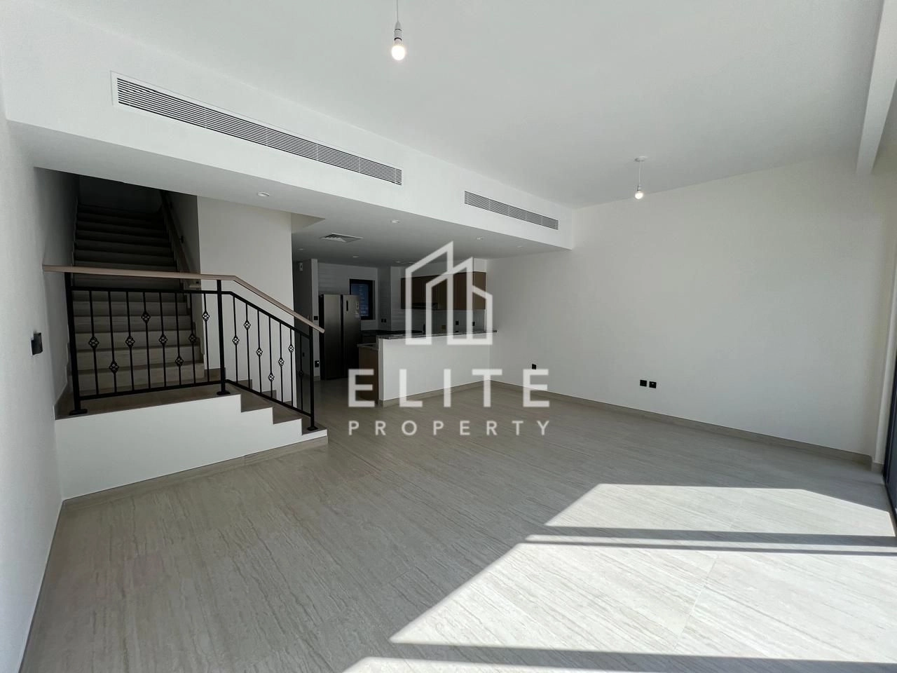 Viewable | Brand New | White Goods Included