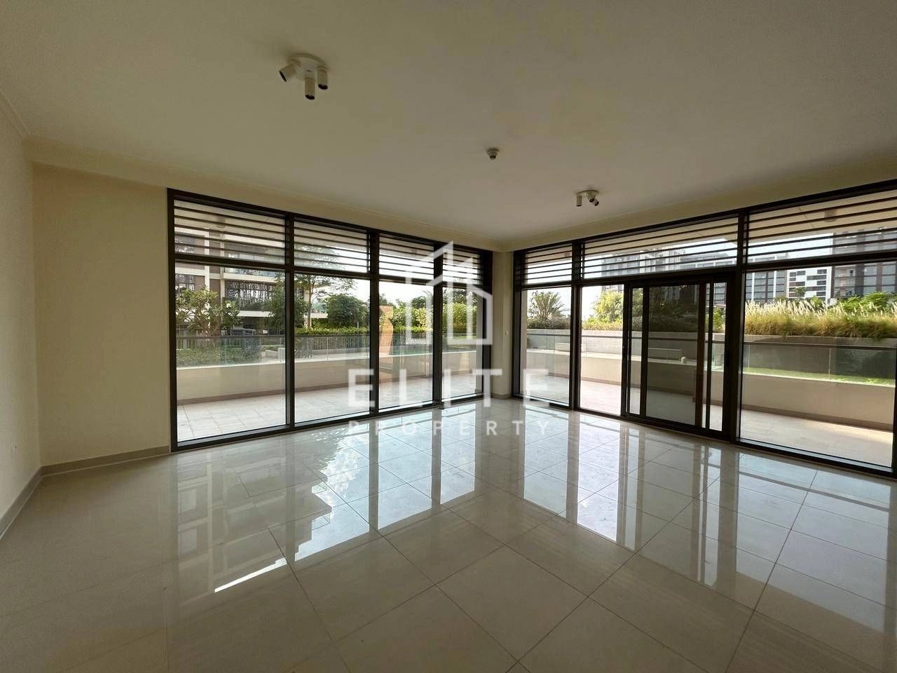 BEST LOCATION | SUNNY | VACANT NOW | VIEW TODAY