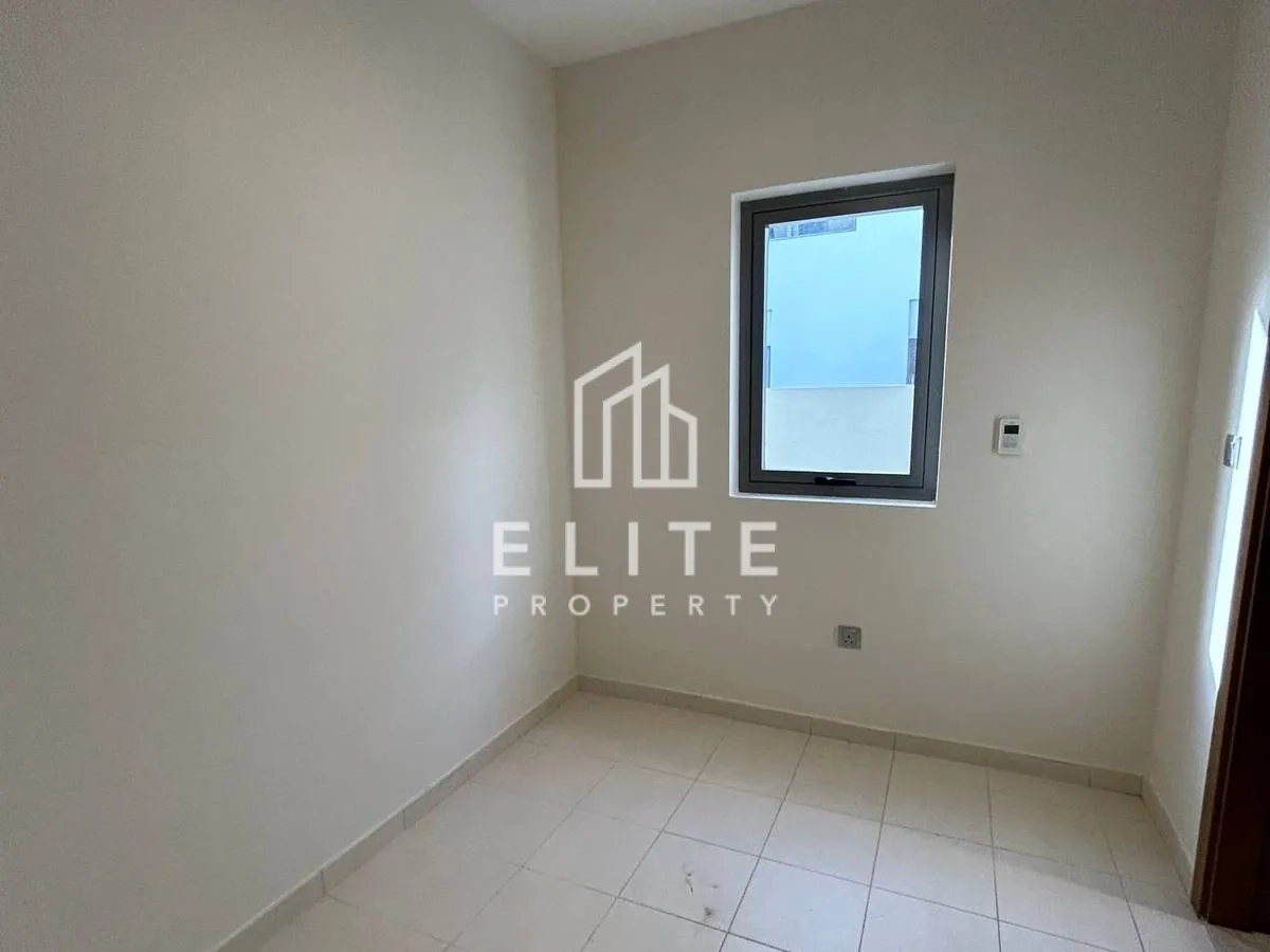 Single Row | Greenbelt | Close to Pool and Park