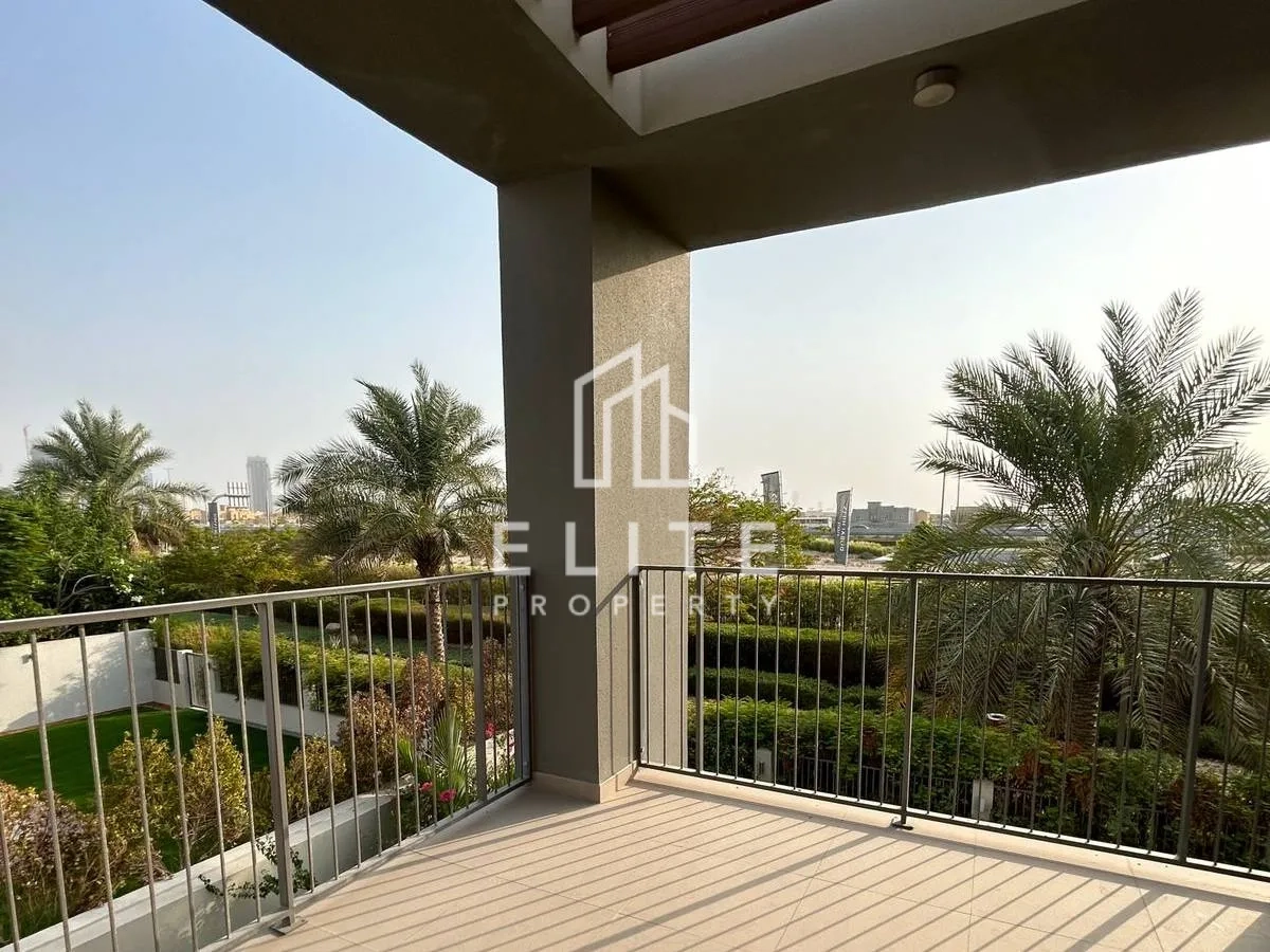 Single Row | Greenbelt | Close to Pool and Park