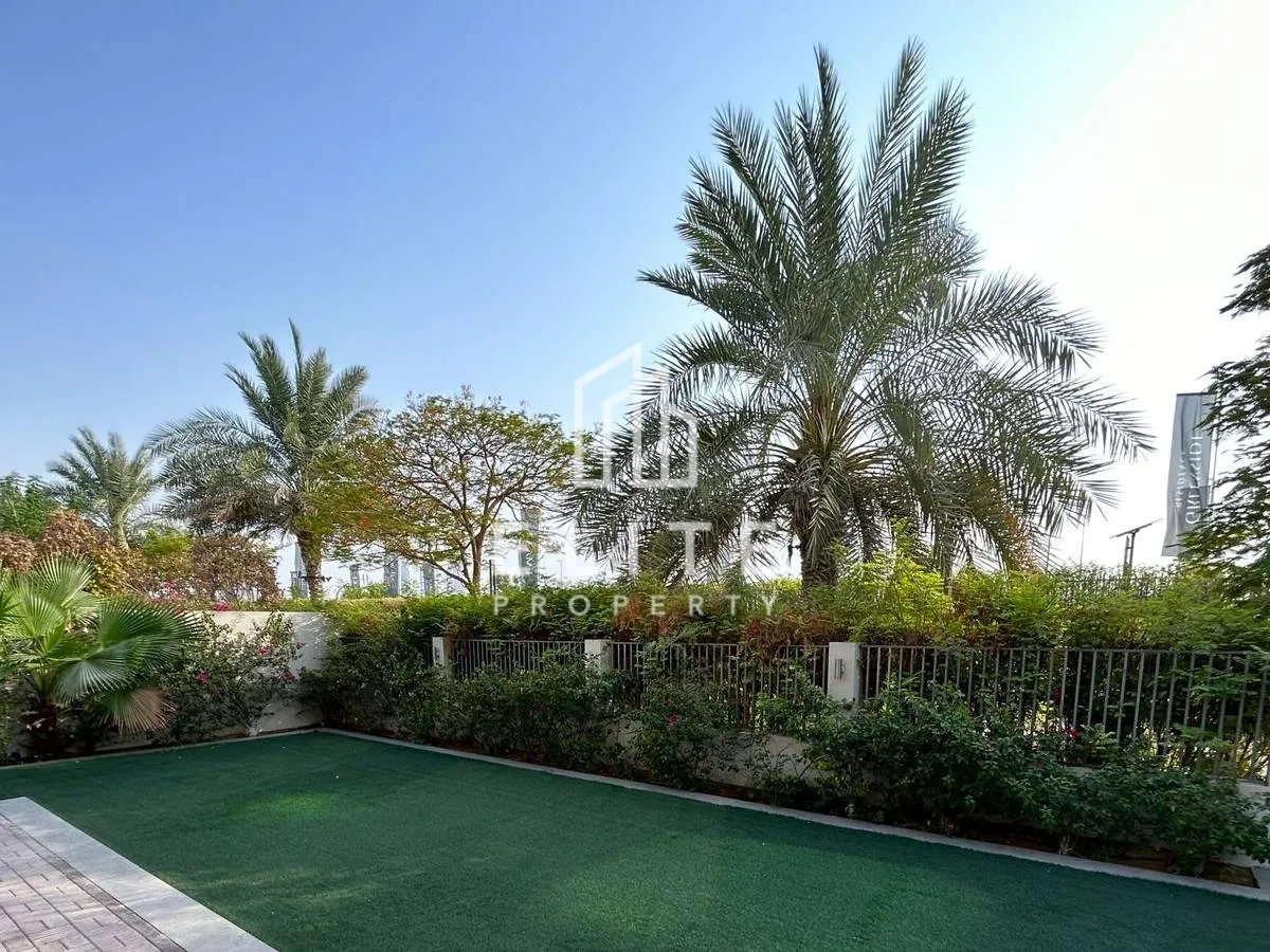 Single Row | Greenbelt | Close to Pool and Park