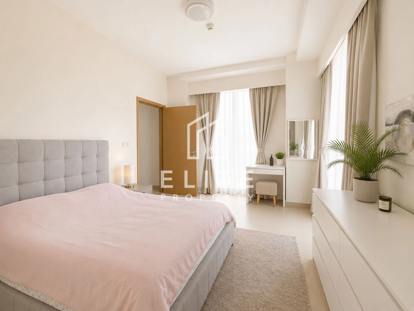 Exclusive | Marina View | Vacant