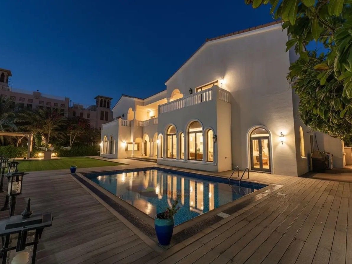 Luxury Signature 6 Bedroom Villa | Investment Opportunity