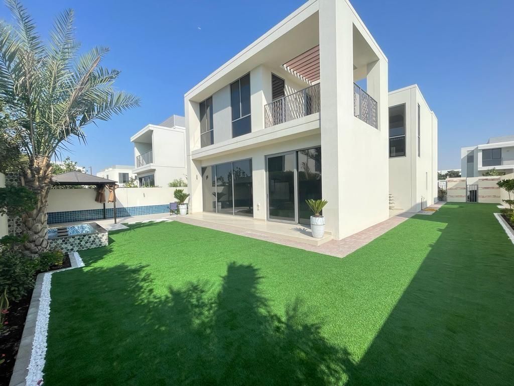 Type E3 | Upgraded | Close to Amenities