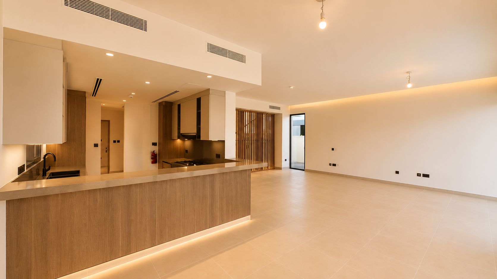 4 CHEQUES , FULLY EQUIPPED, LANDSCAPED