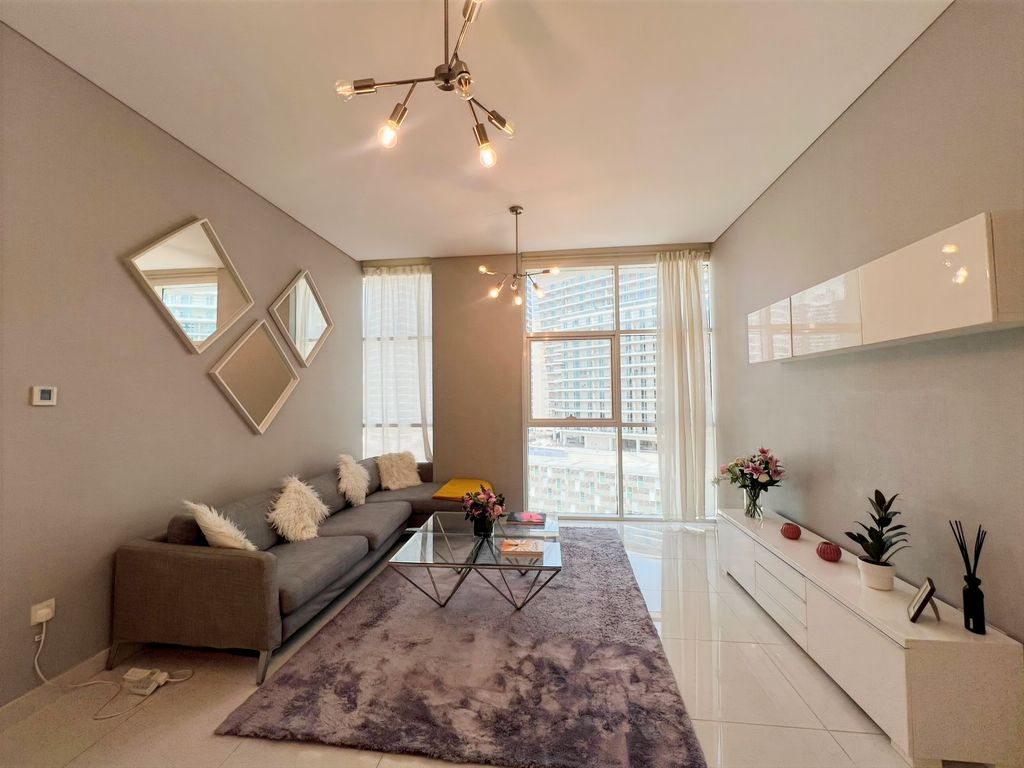 FULLY FURNISHED, AVAILABLE NOW, HIGHLY MAINTAINED