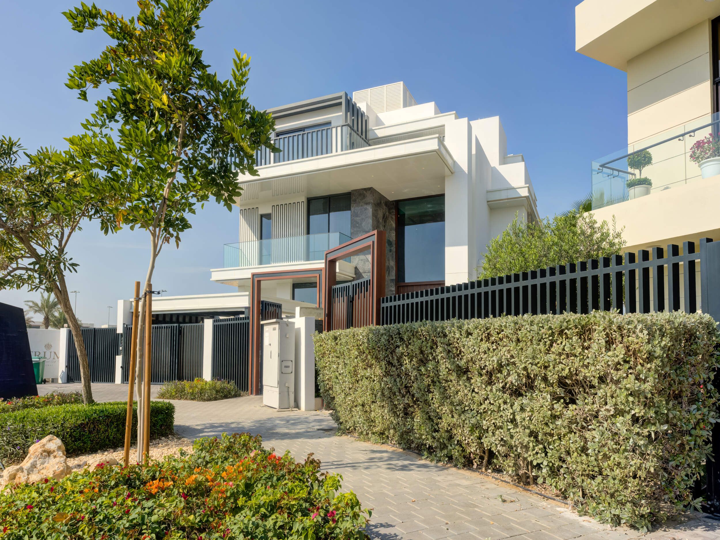 7-BR MANSION | FULL GOLF COURSE VIEW | CORNER PLOT