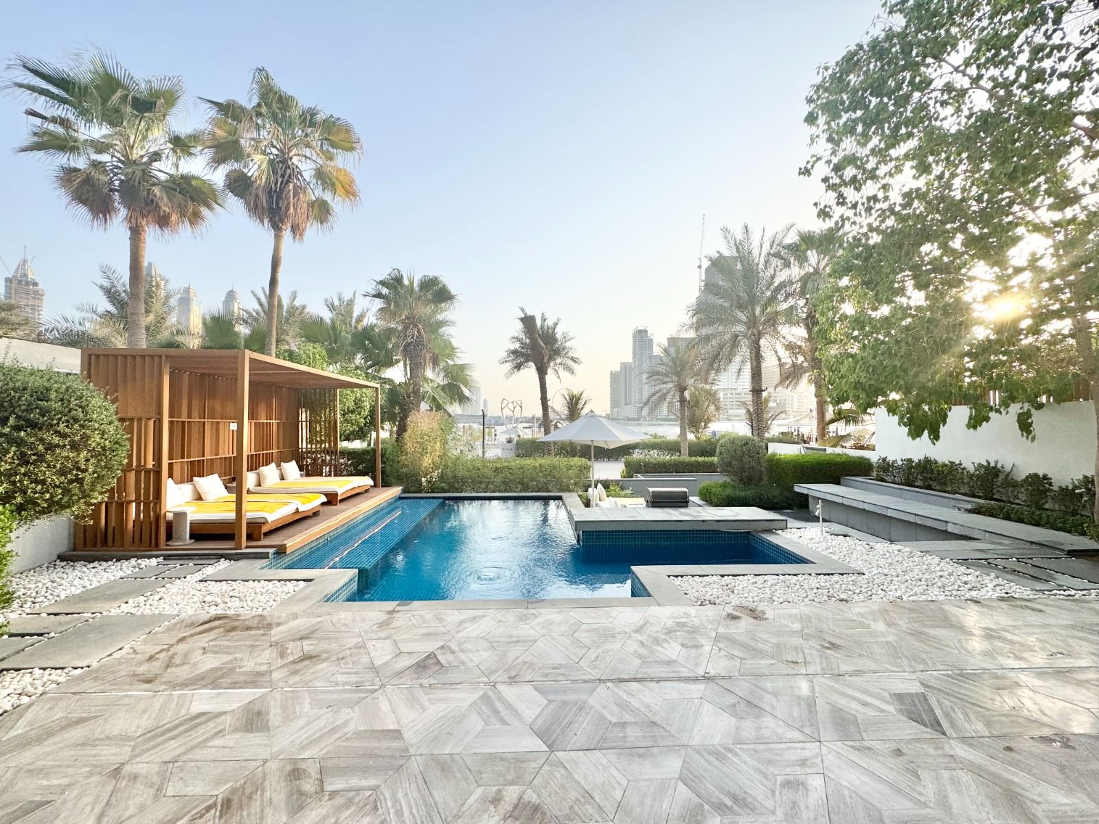 LUXURY LIVING | BEACHFRONT | PRIVATE POOL