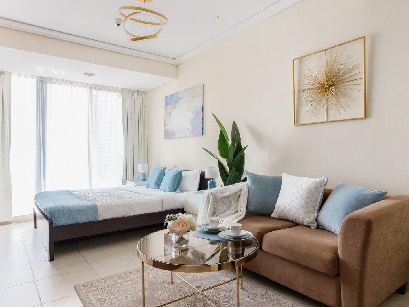 THE MINIMALIST | JLT STUDIO WITH PARTIAL LAKE VIEW