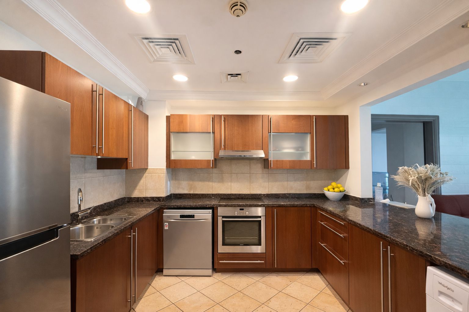 Sea View | Great Location | Vacant in September