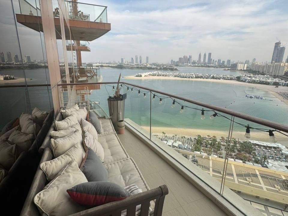 Unfurnished | Availbe 6th of March | 6 Cheques